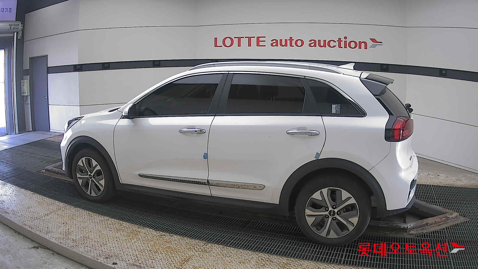 Kia Niro EV id 3816374 из Кореи 11
