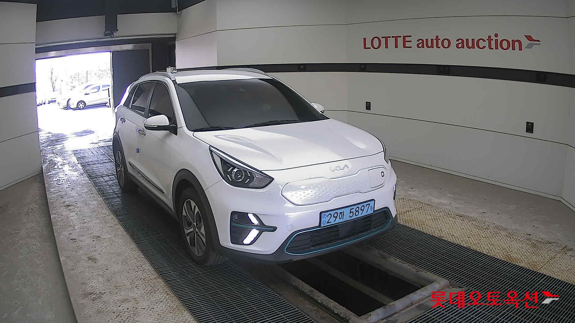 Kia Niro EV id 3816374 из Кореи 15