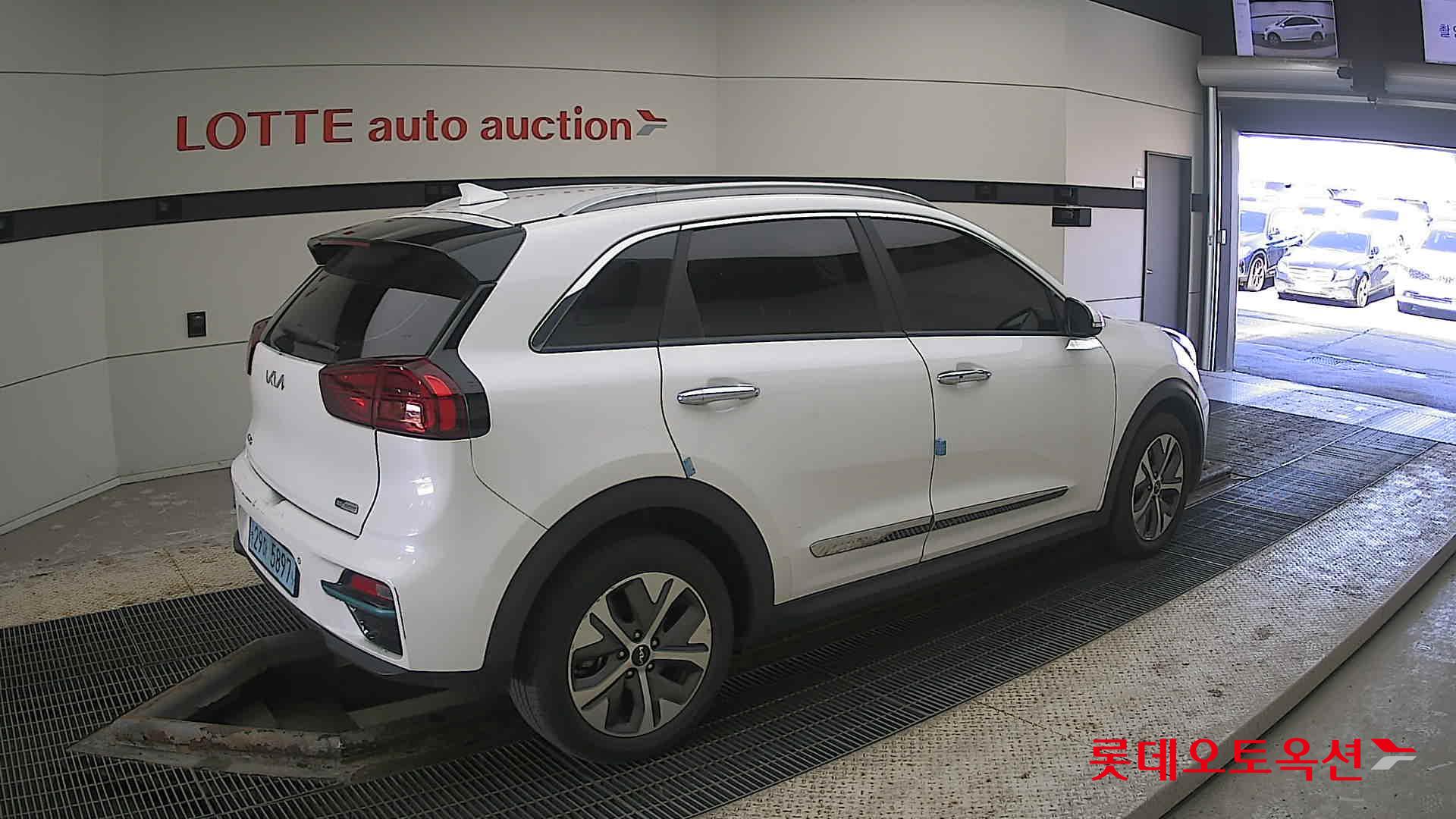 Kia Niro EV id 3816374 из Кореи 19