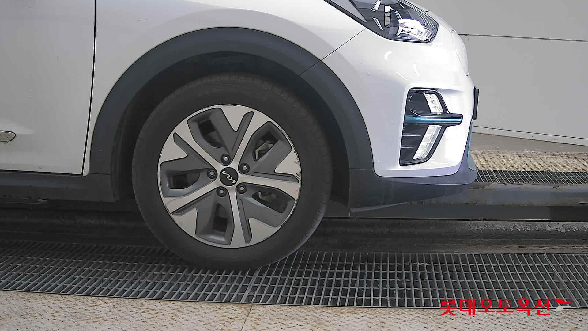 Kia Niro EV id 3816374 из Кореи 23
