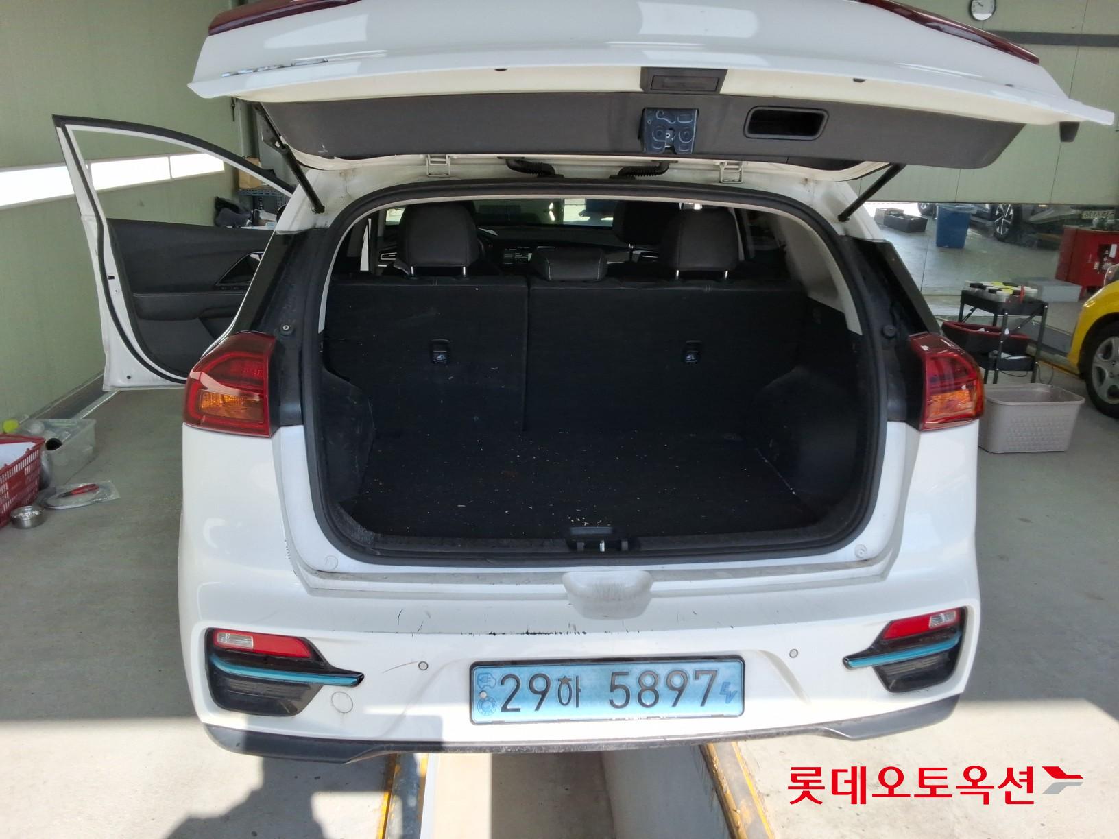 Kia Niro EV id 3816374 из Кореи 36