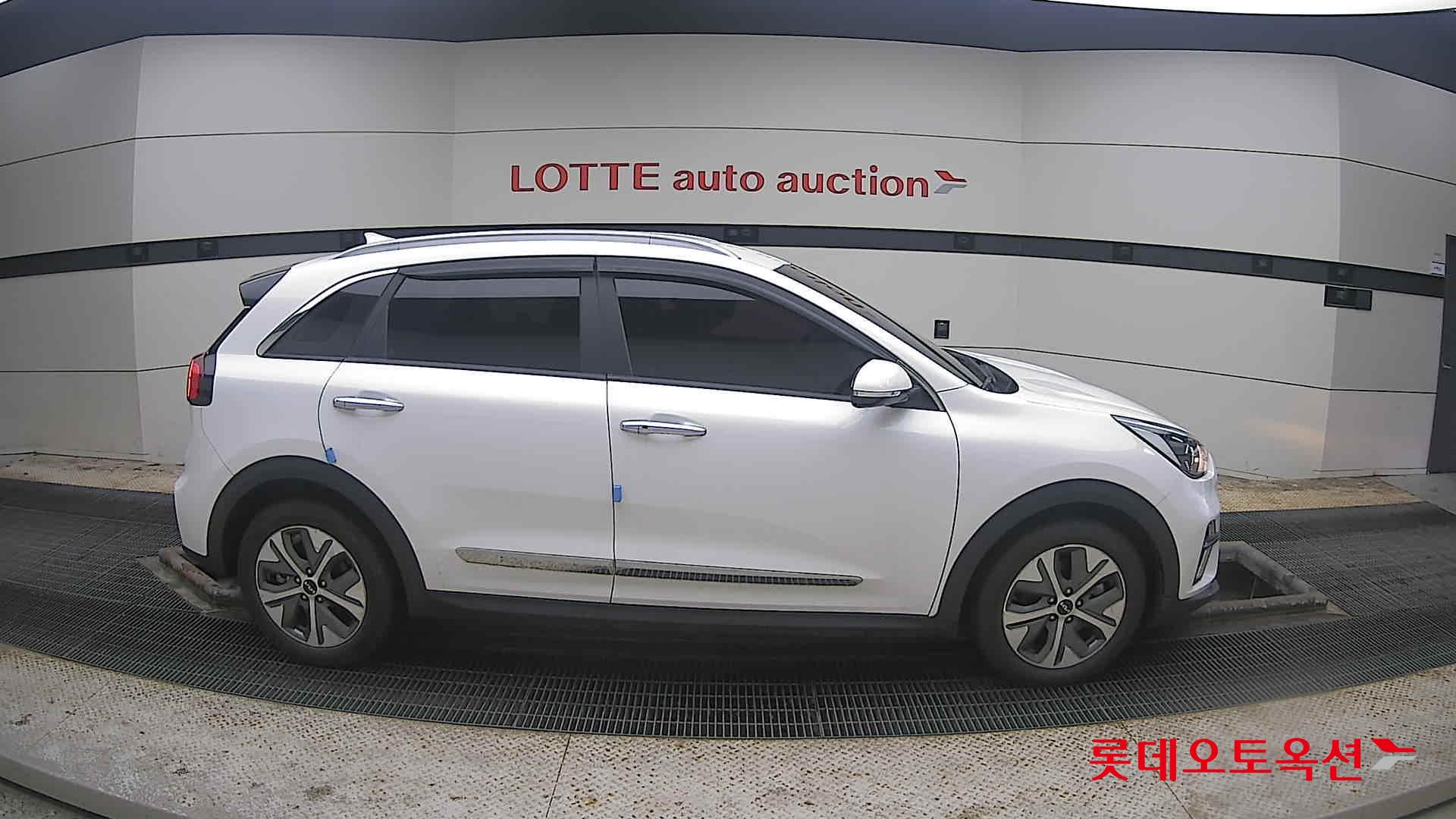 Kia Niro EV 2022 Snow White Pearl (optional) из Кореи, фото 3