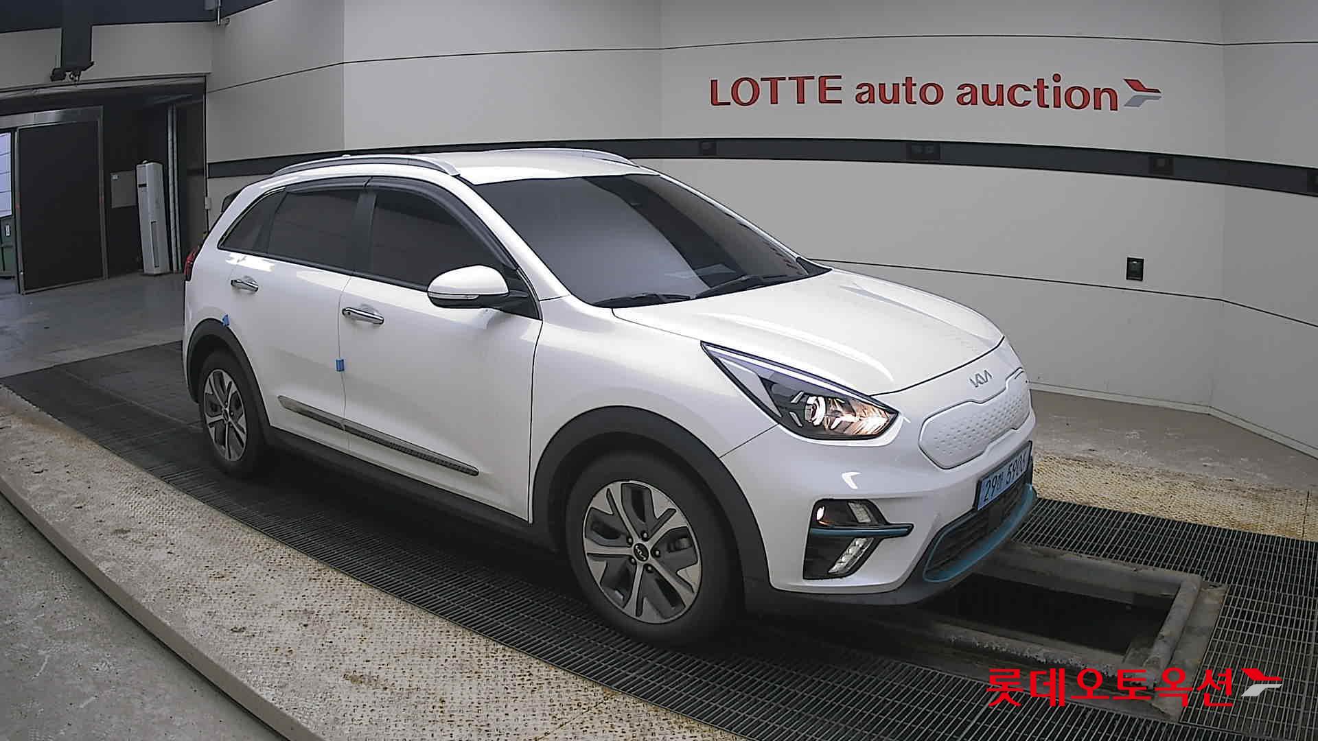 Kia Niro EV id 3816451 из Кореи 16