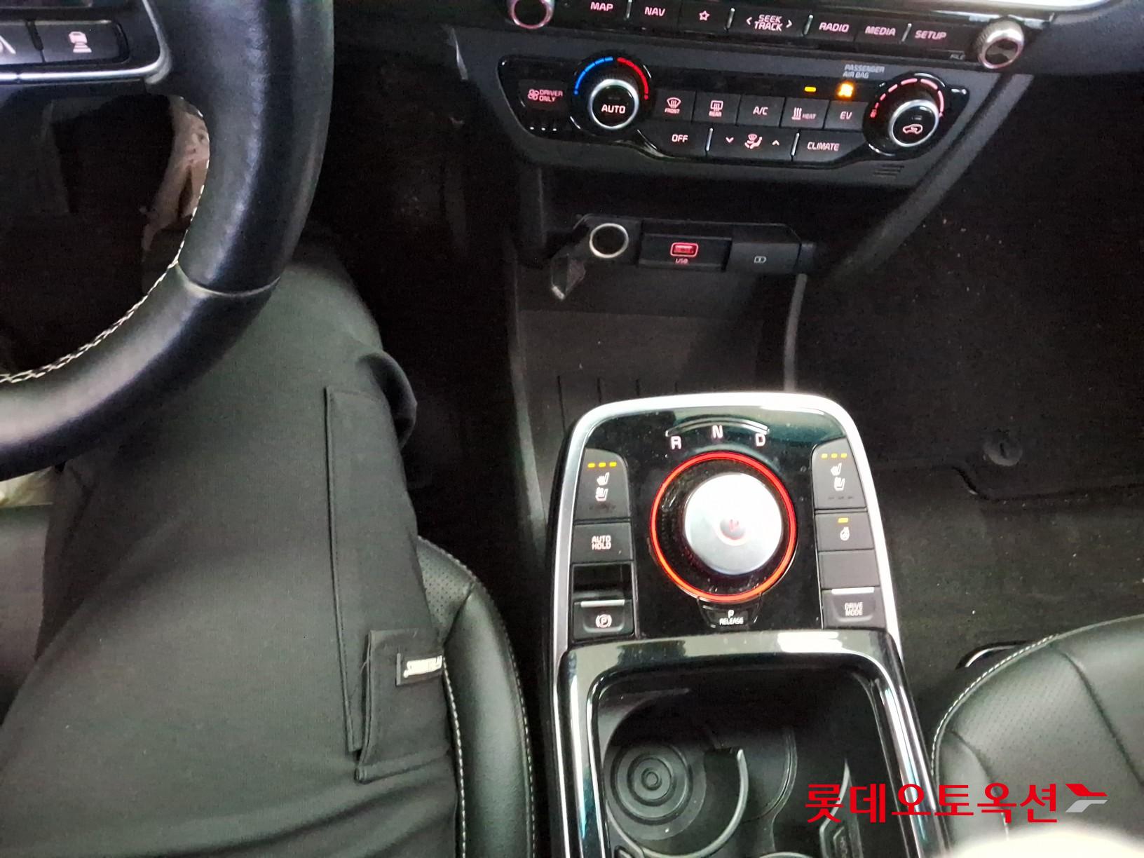 Kia Niro EV id 3816451 из Кореи 33