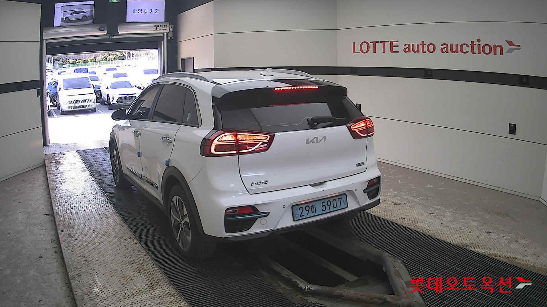 Kia Niro EV id 3816450 из Кореи 9