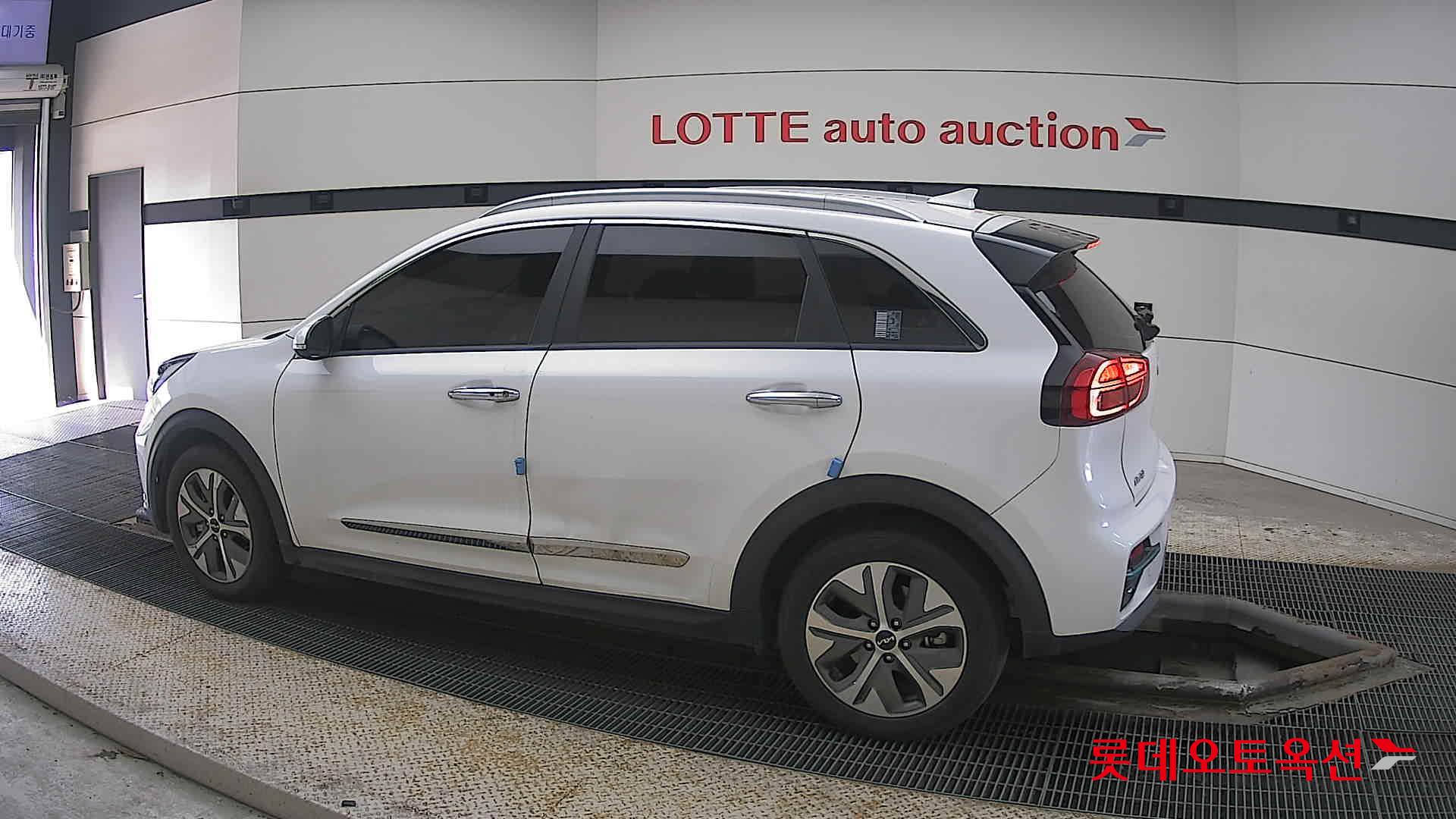 Kia Niro EV id 3816450 из Кореи 11