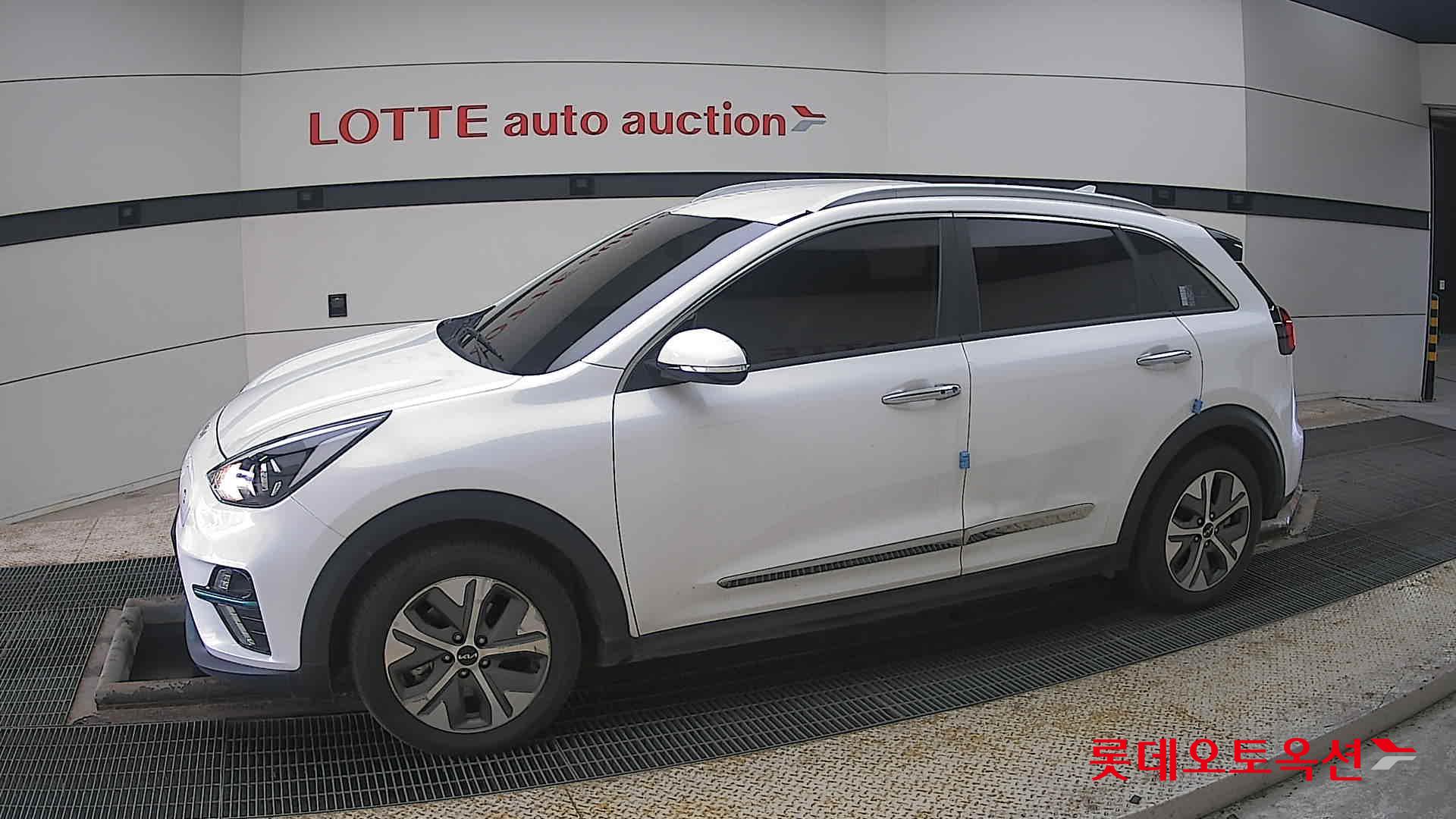 Kia Niro EV id 3816450 из Кореи 12