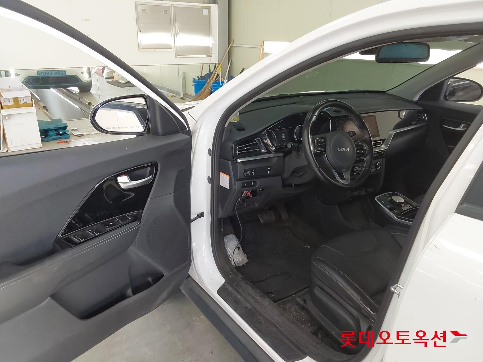 Kia Niro EV id 3816450 из Кореи 34