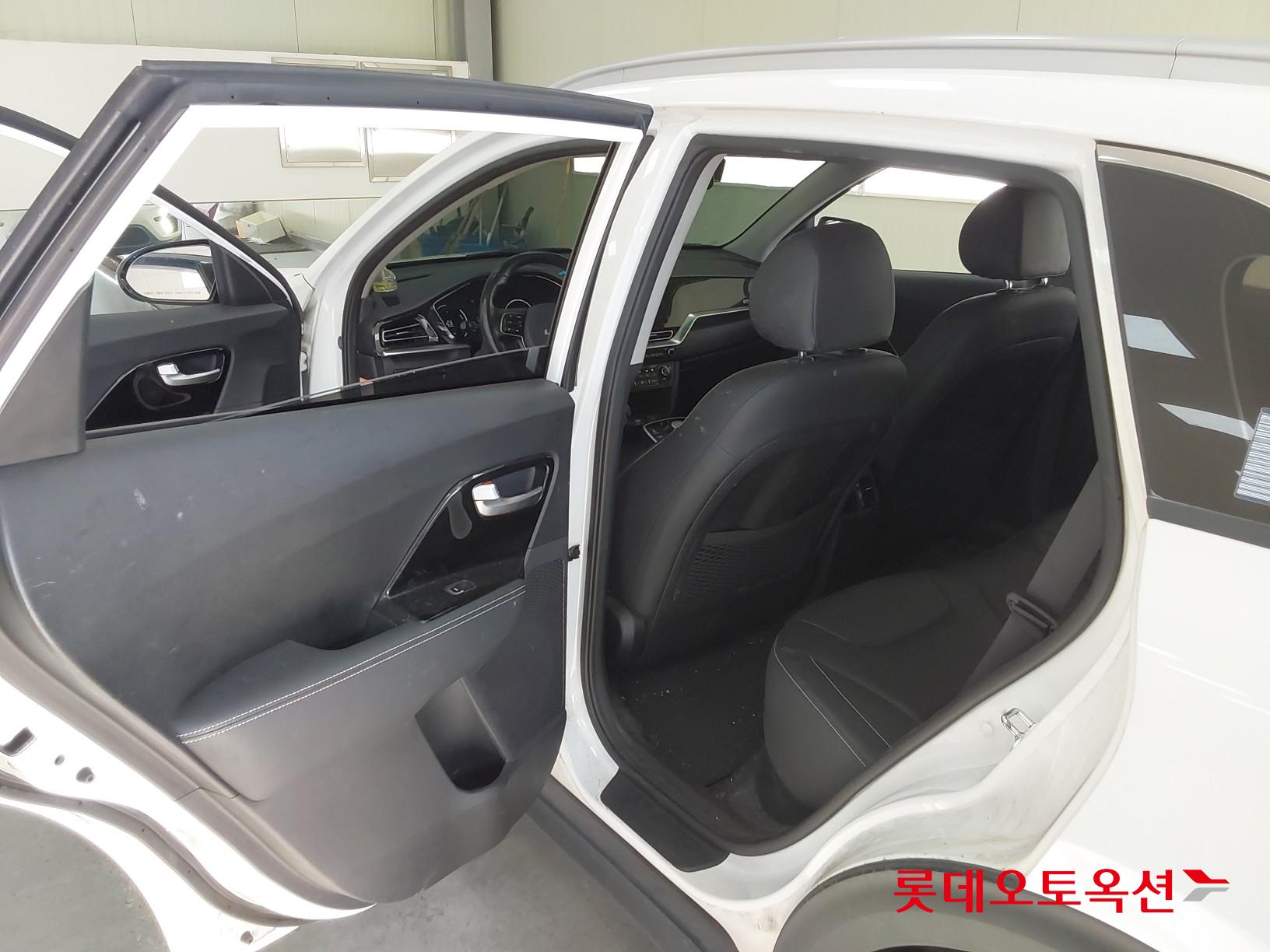 Kia Niro EV id 3816450 из Кореи 36