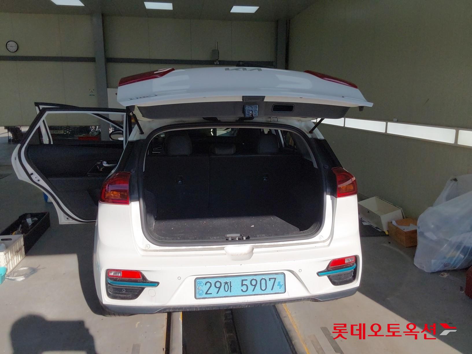 Kia Niro EV id 3816450 из Кореи 37