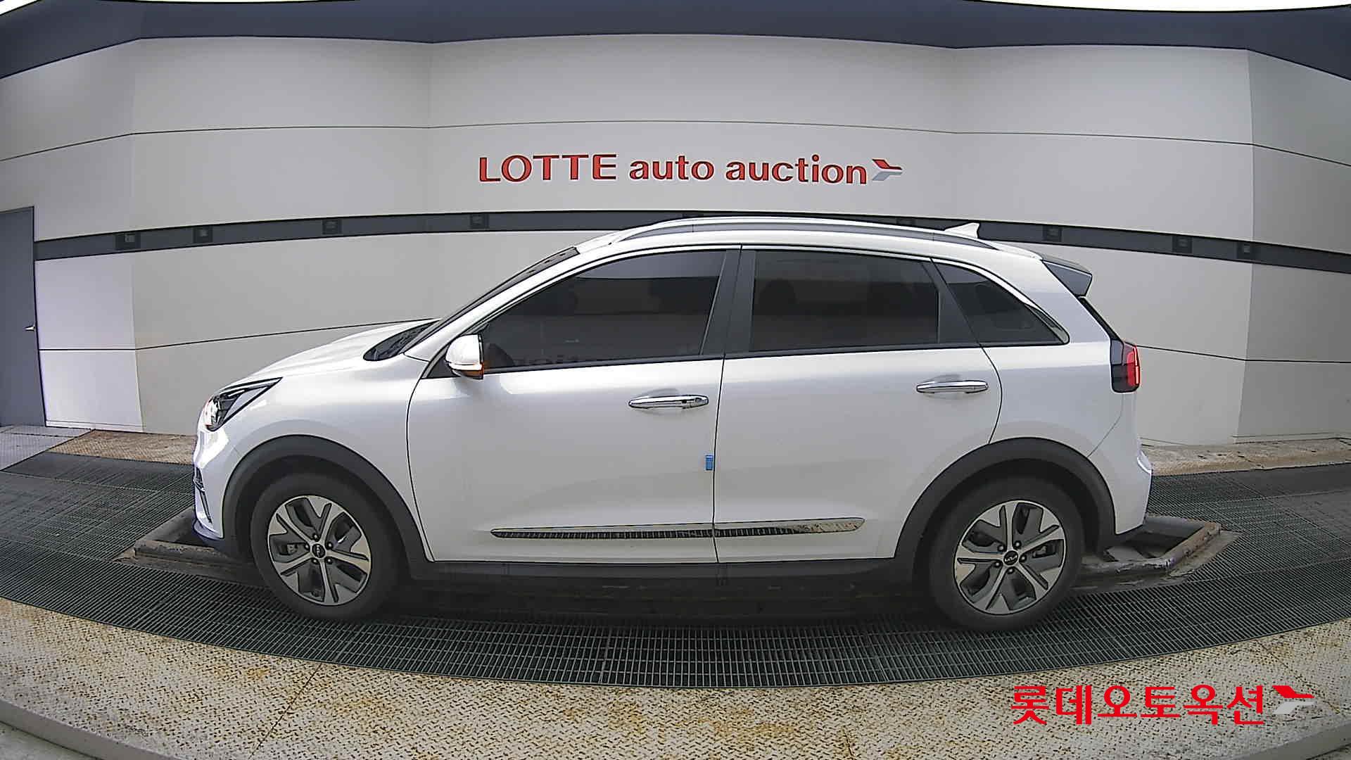 Kia Niro EV id 3809926 из Кореи 7