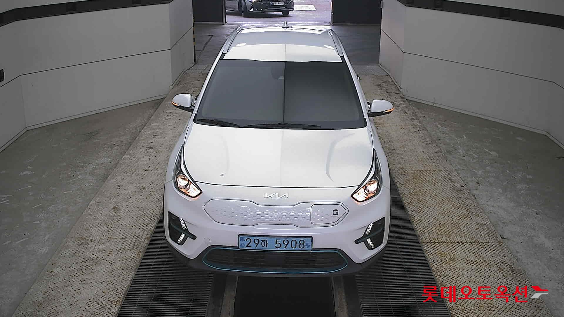 Kia Niro EV id 3809926 из Кореи 8