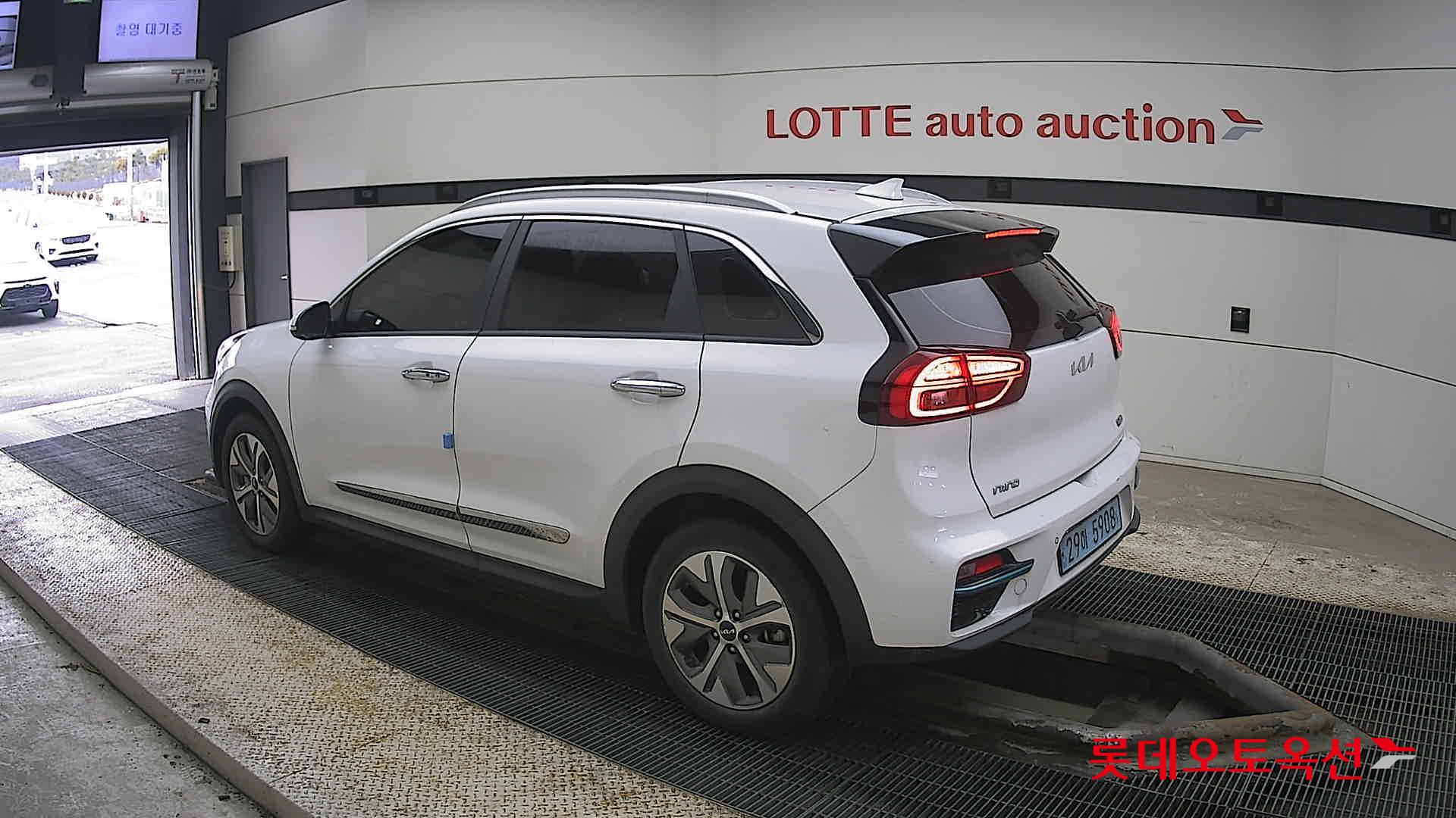 Kia Niro EV id 3809926 из Кореи 10
