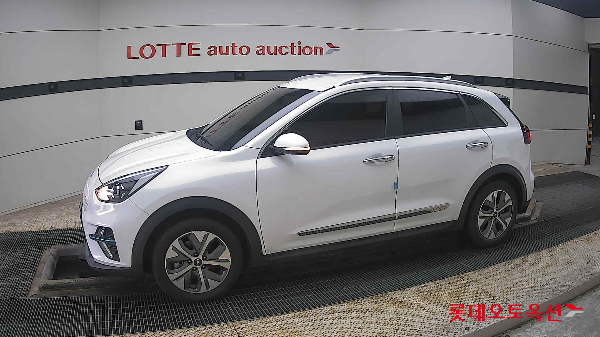 Kia Niro EV id 3809926 из Кореи 12