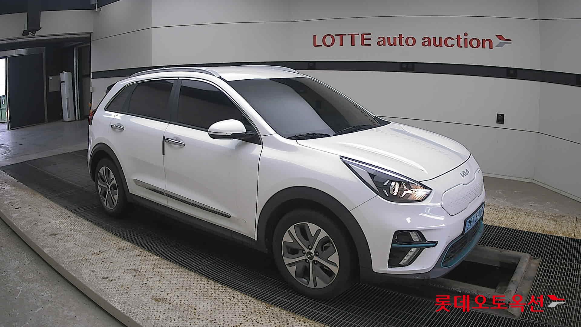 Kia Niro EV id 3809926 из Кореи 16
