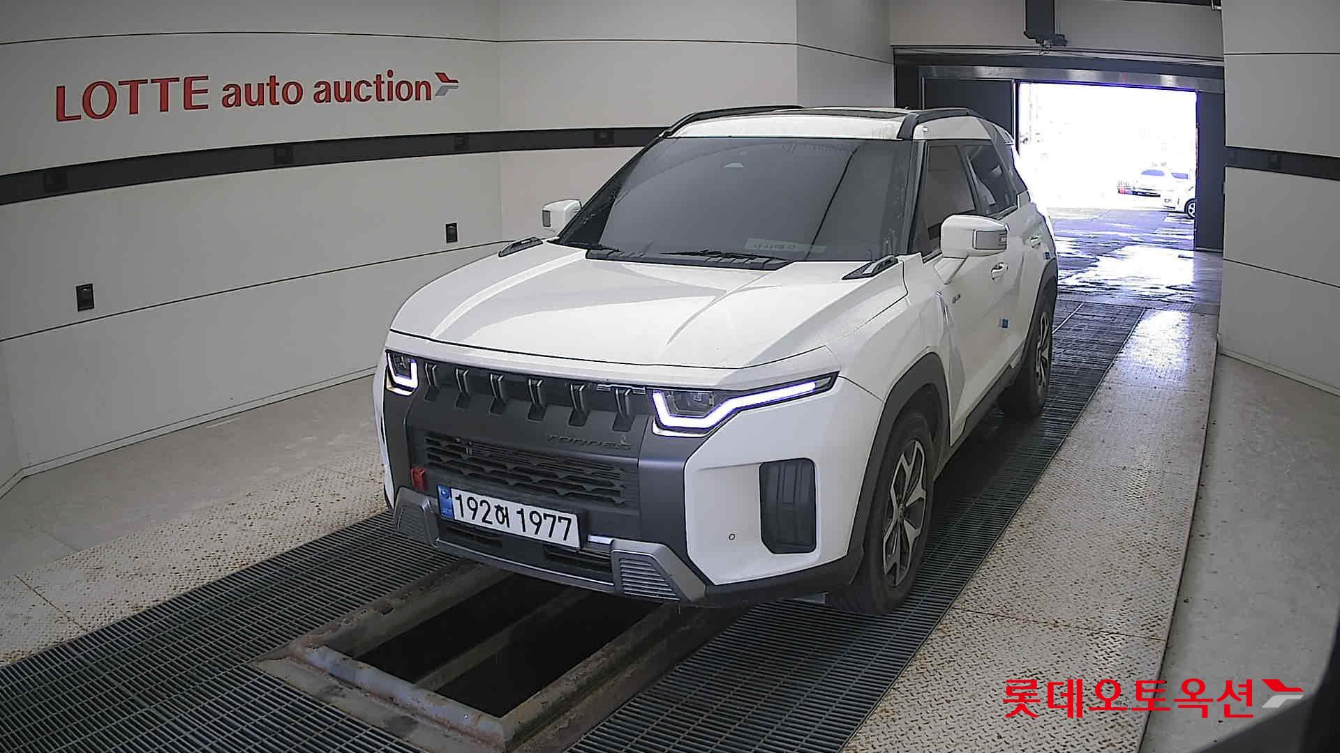 SsangYong Torres 2023 Grand White из Кореи