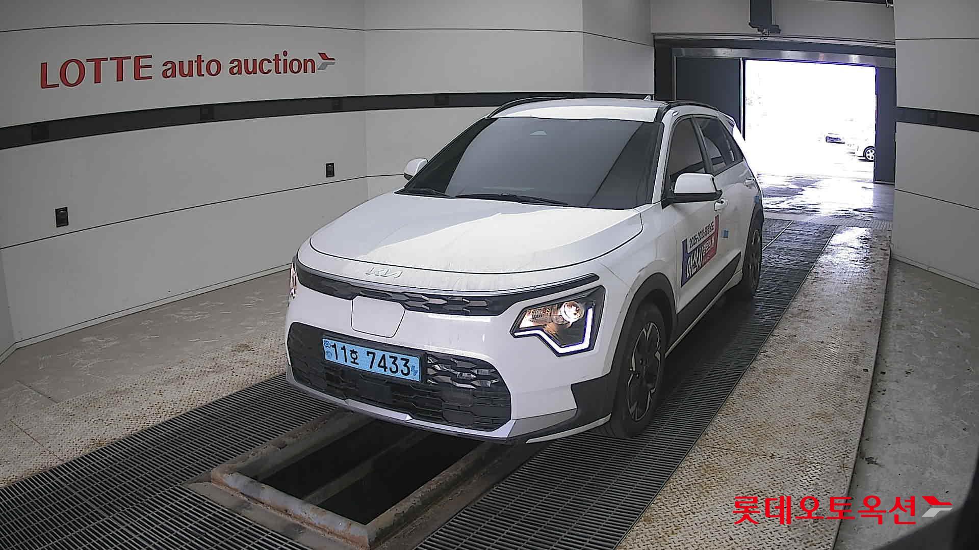 كيا نيرو 2023 - صورة 10