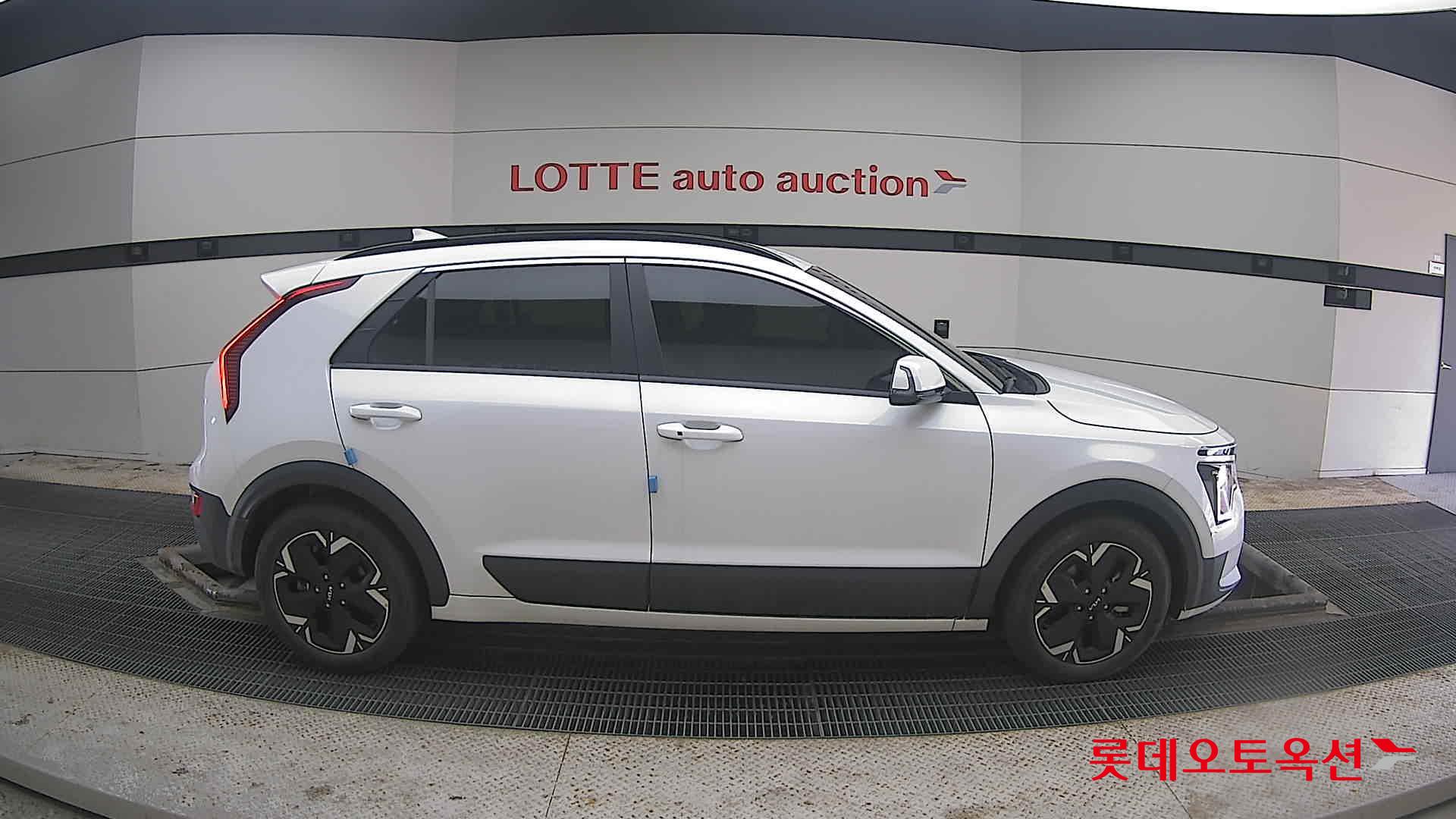 كيا نيرو 2023 - صورة 21