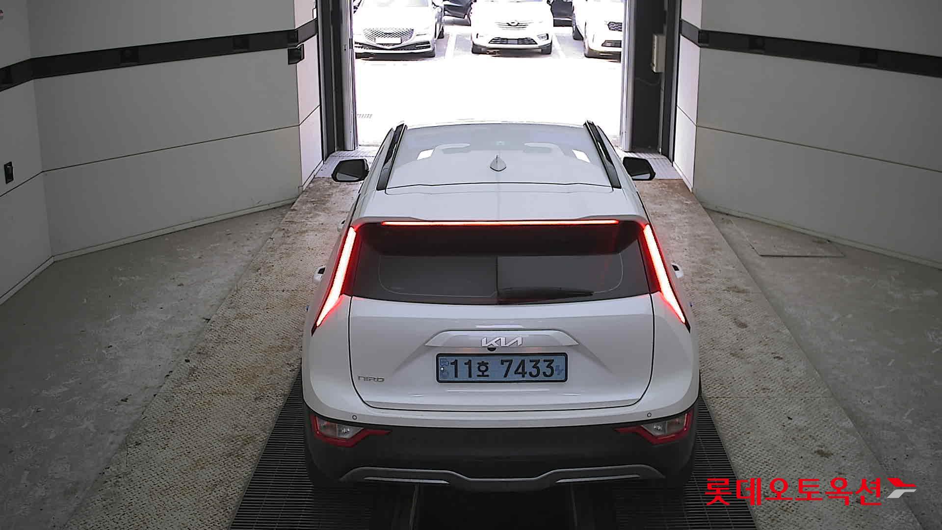 كيا نيرو 2023 - صورة 17