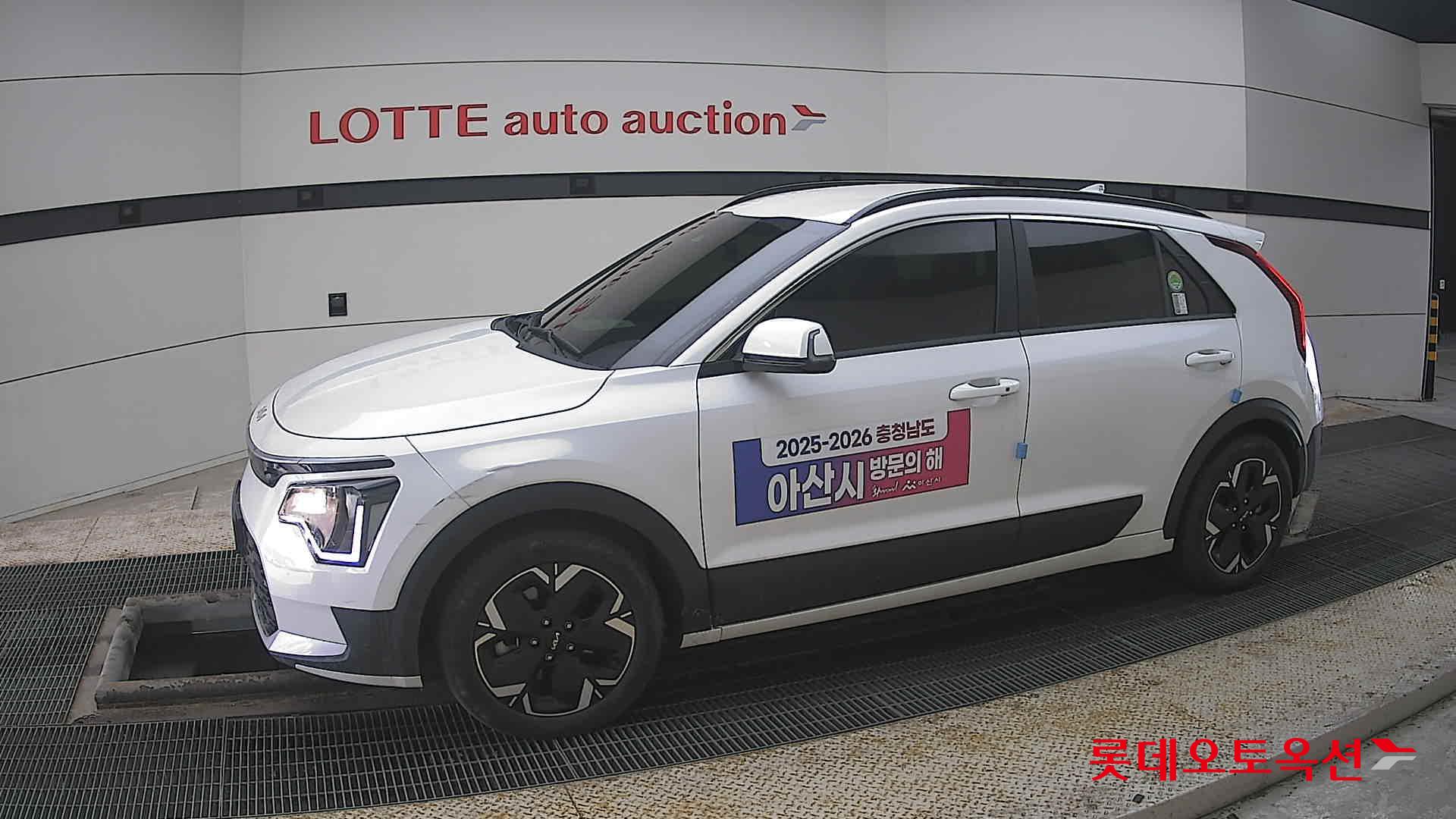 كيا نيرو 2023 - صورة 12