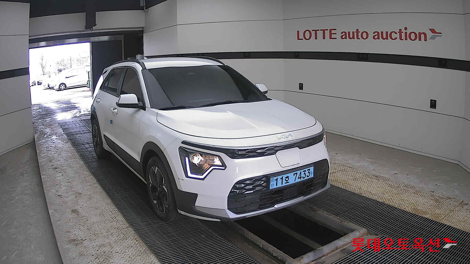 كيا نيرو 2023 - صورة 24