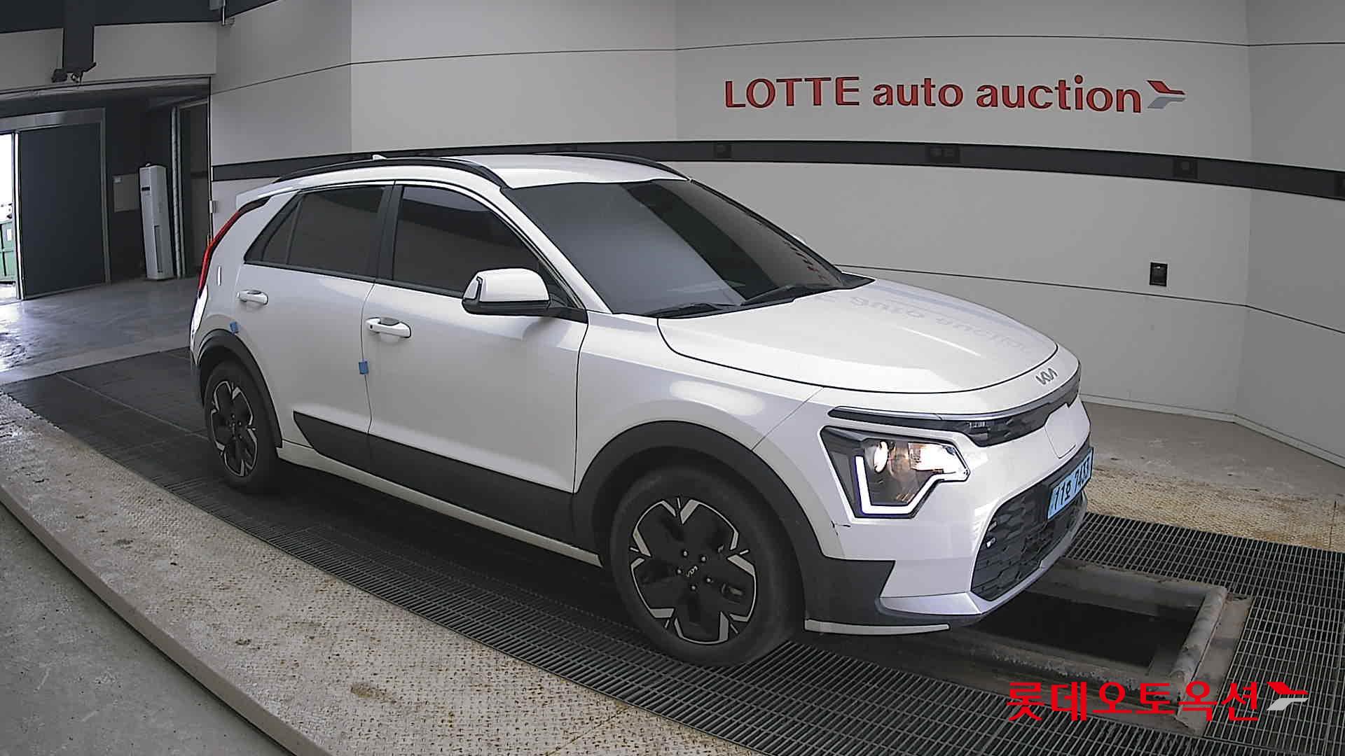 كيا نيرو 2023 - صورة 23