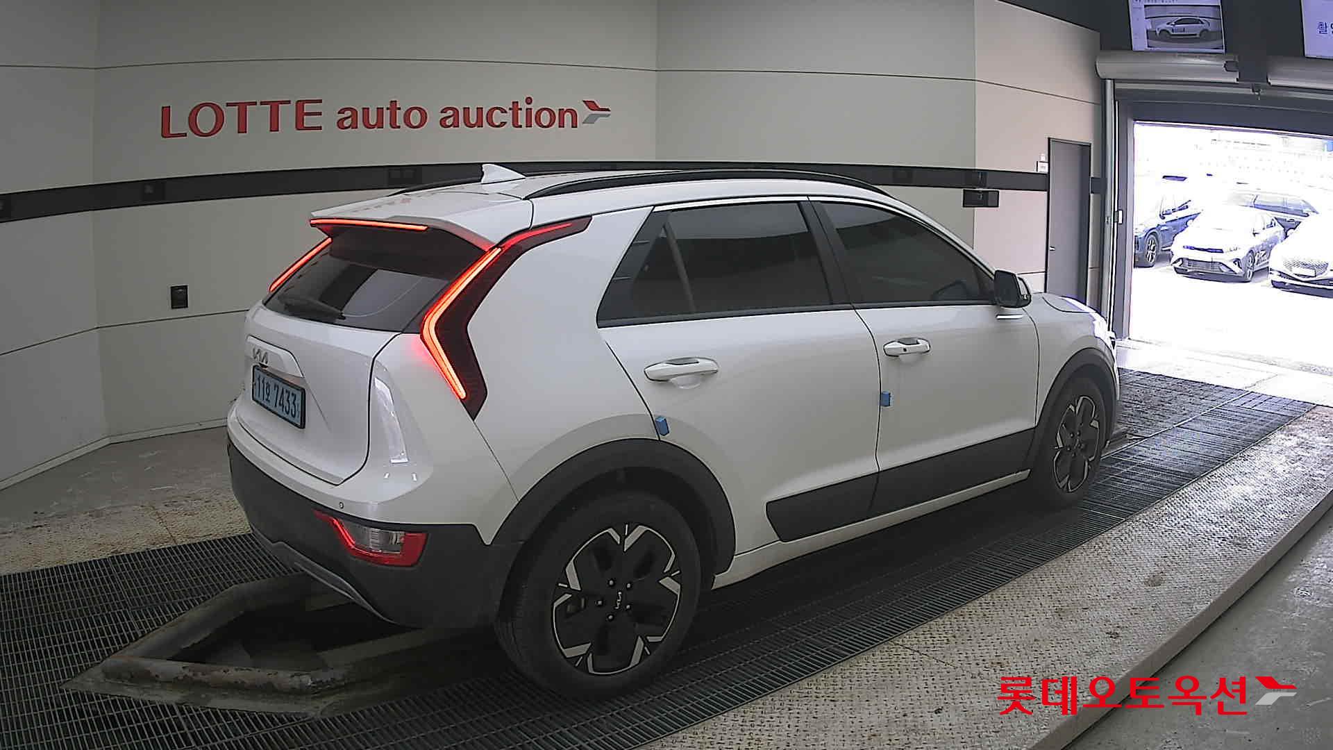 كيا نيرو 2023 - صورة 19