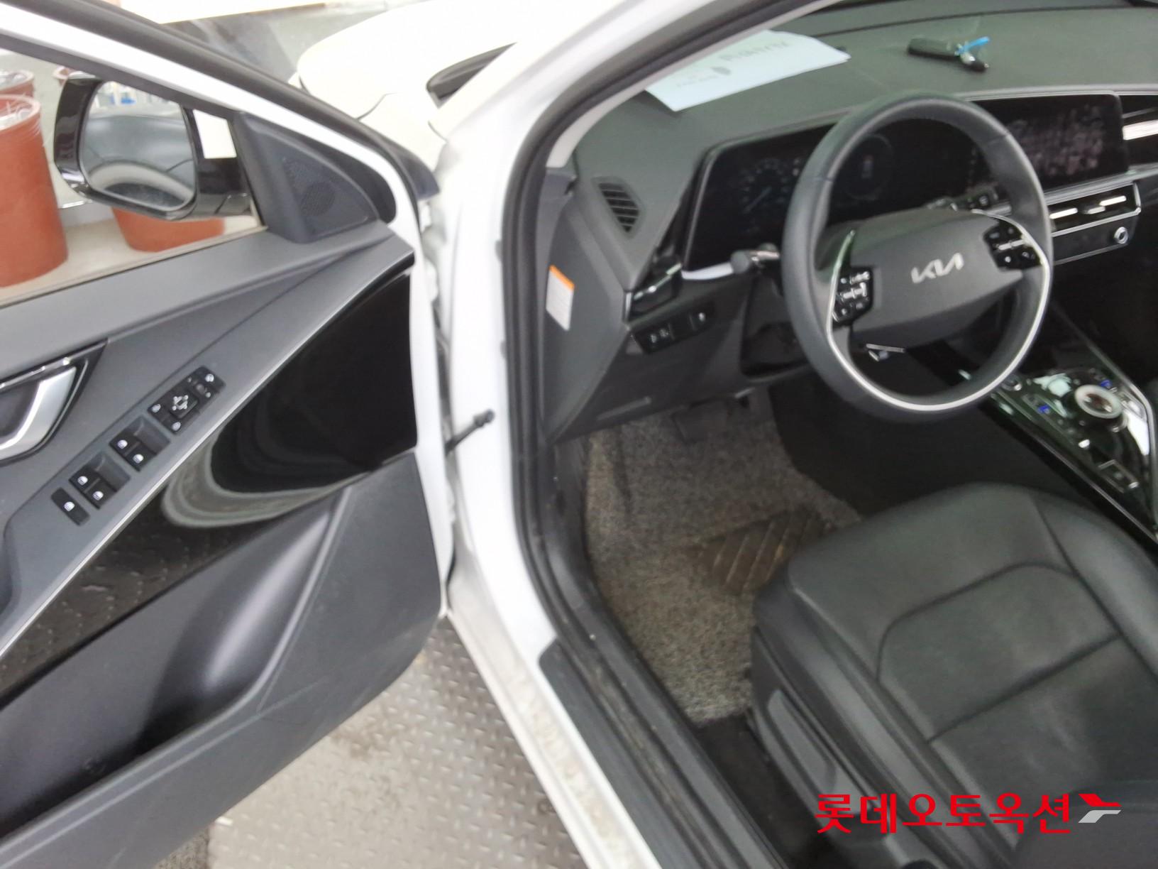 كيا نيرو 2023 - صورة 37