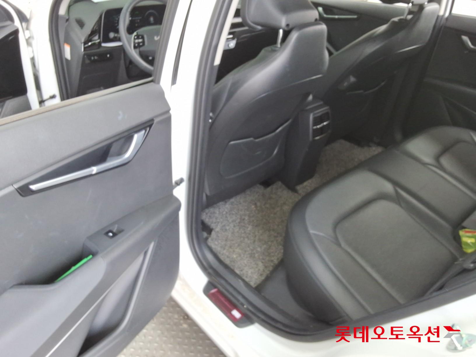 كيا نيرو 2023 - صورة 38