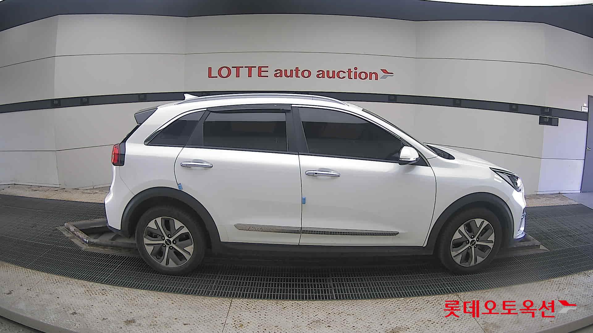 Kia Niro EV 2022 Snow White Pearl (optional) из Кореи, фото 3