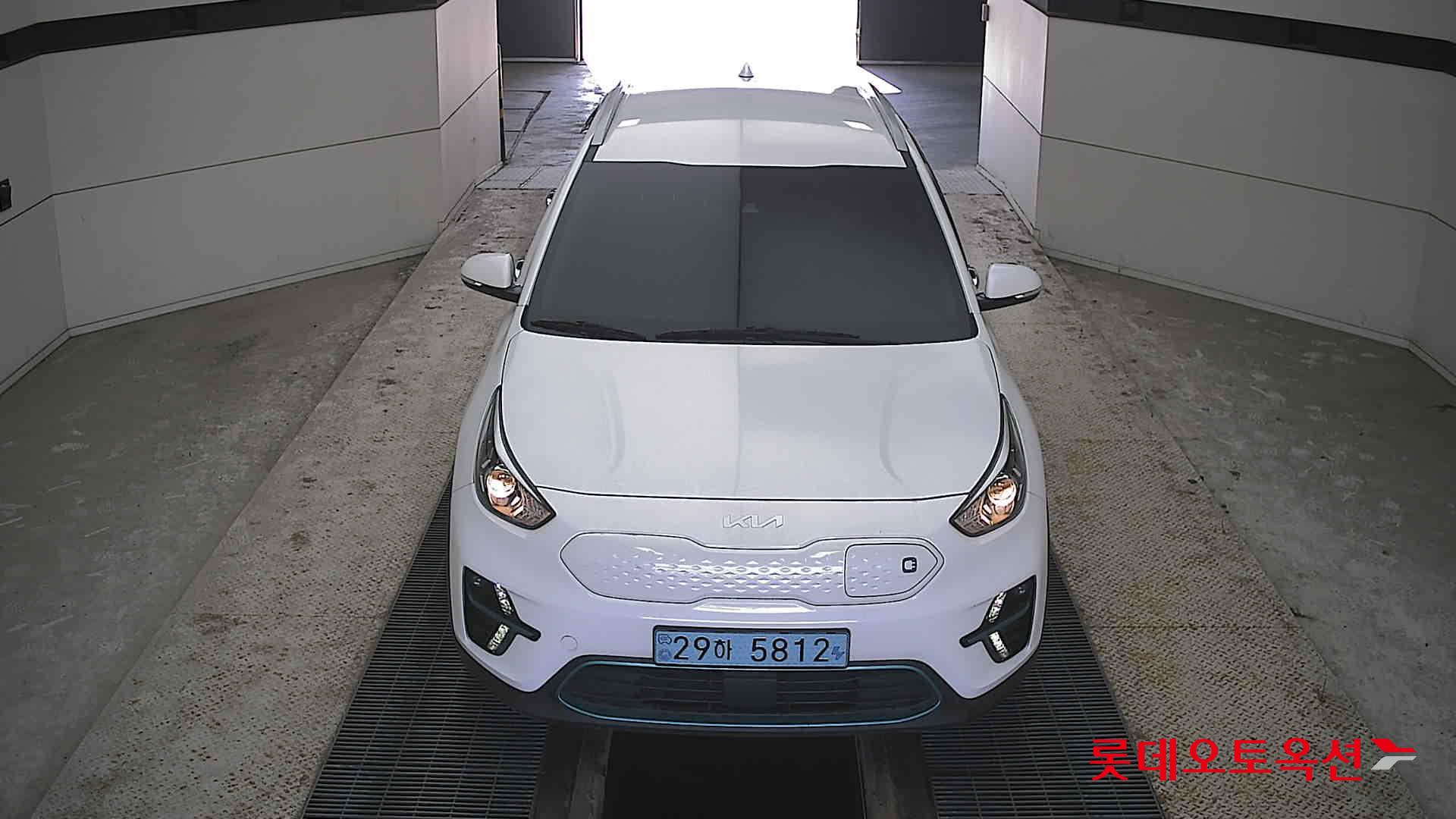 Kia Niro EV id 3816383 из Кореи 8