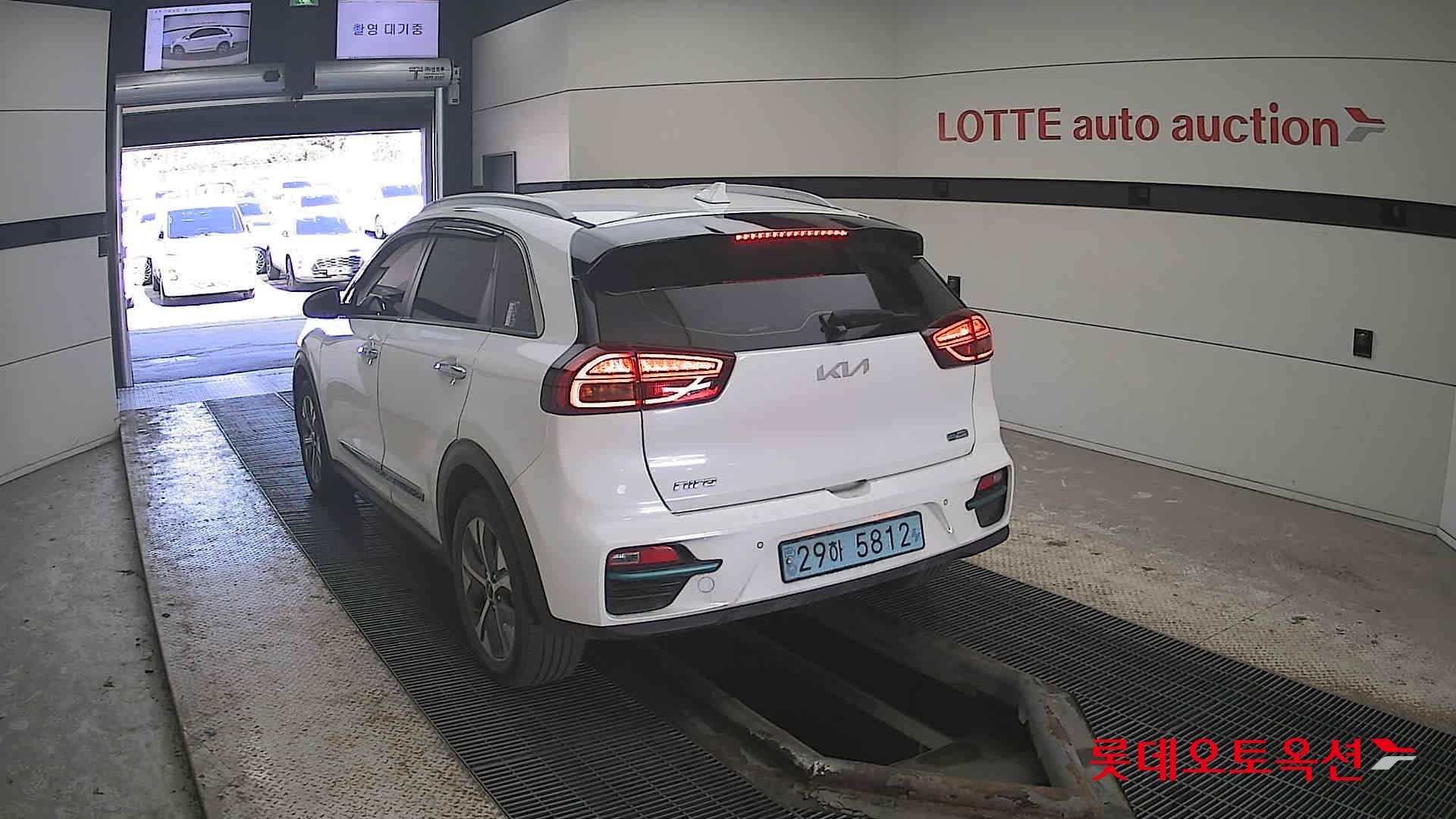Kia Niro EV id 3816383 из Кореи 9