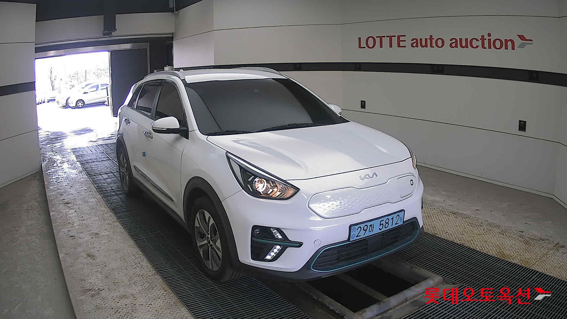 Kia Niro EV id 3816383 из Кореи 15