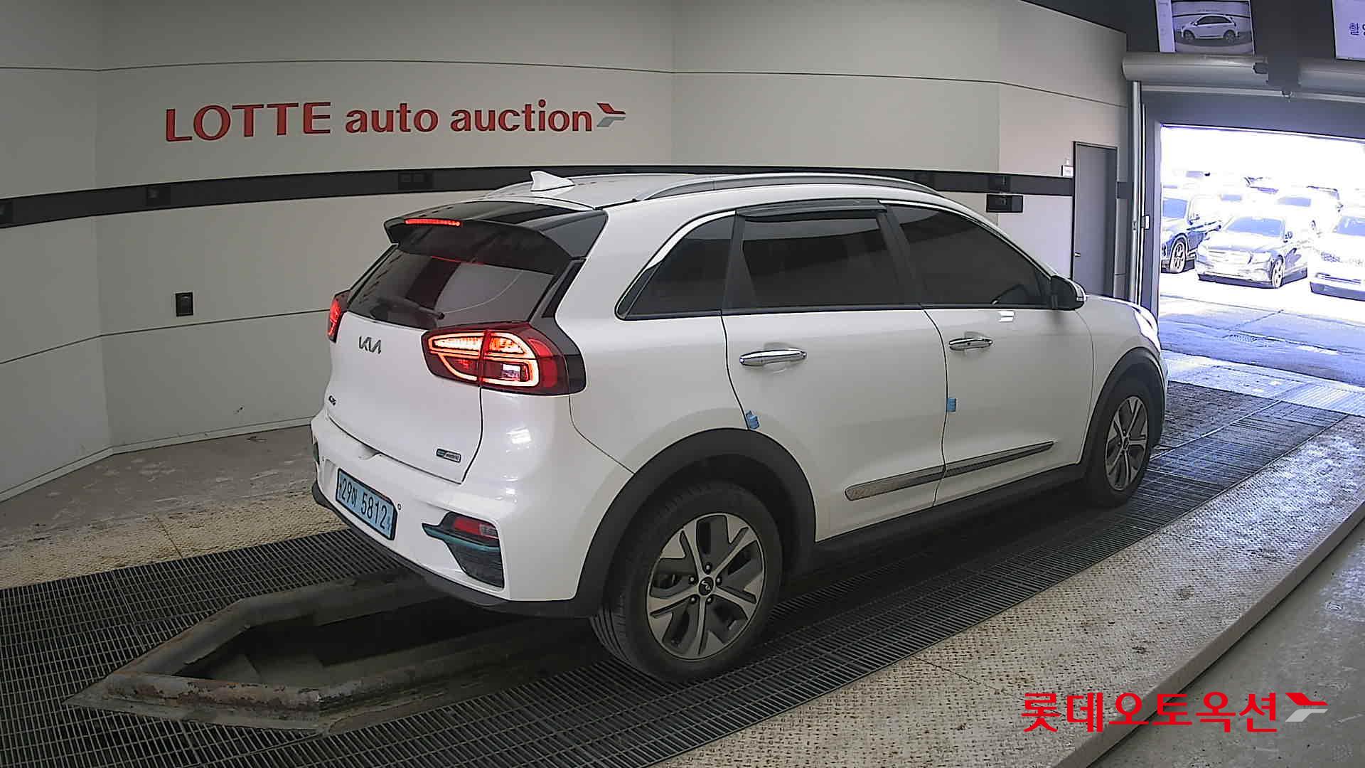Kia Niro EV id 3816383 из Кореи 19
