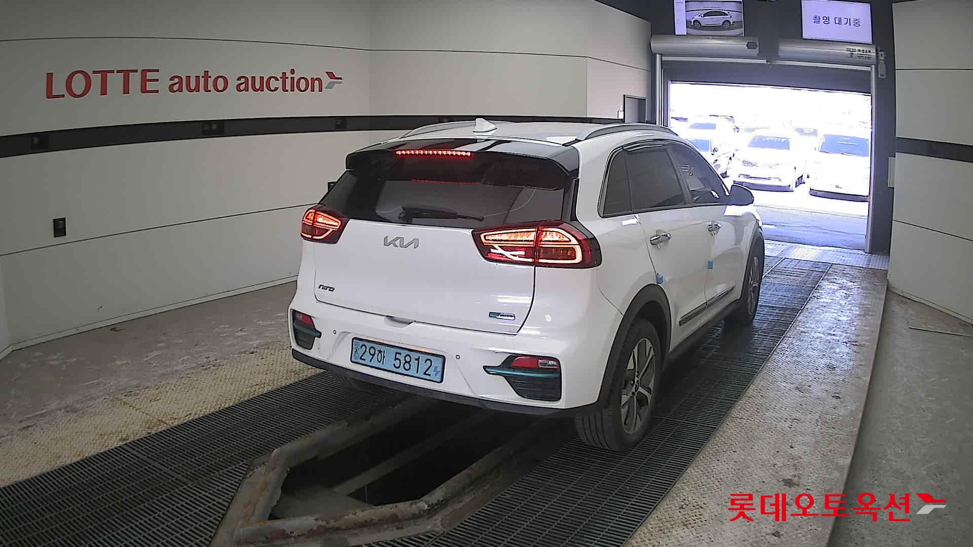 Kia Niro EV id 3816383 из Кореи 20