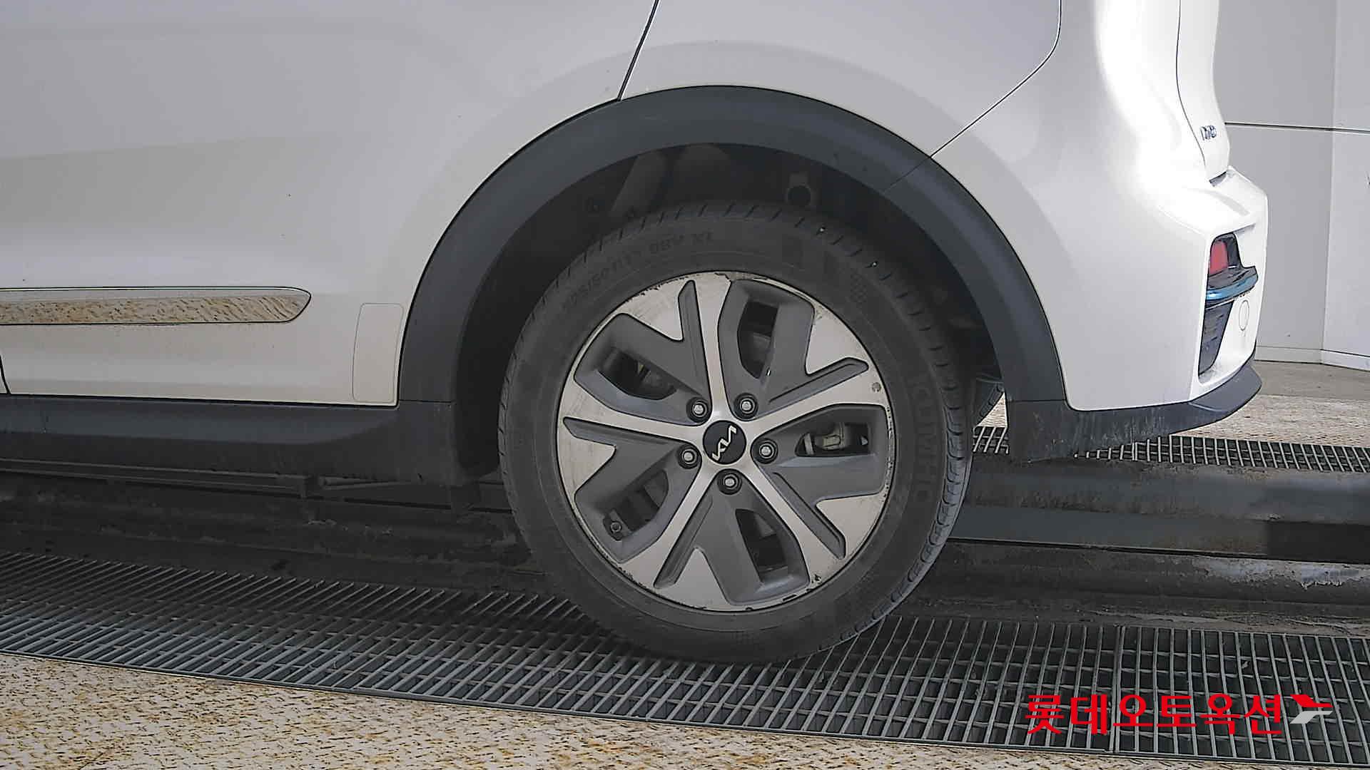 Kia Niro EV id 3816383 из Кореи 22