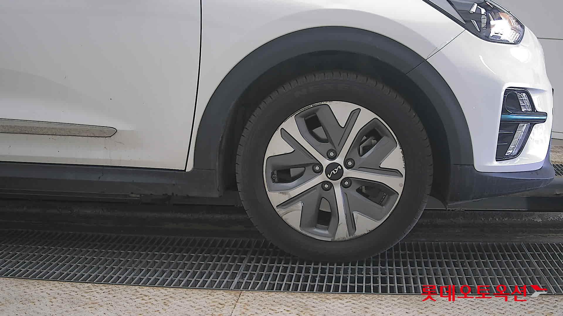 Kia Niro EV id 3816383 из Кореи 23