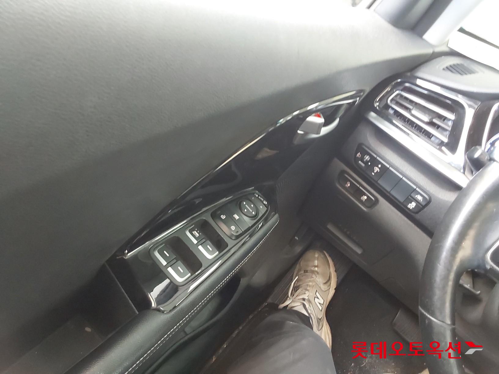 Kia Niro EV id 3816383 из Кореи 28