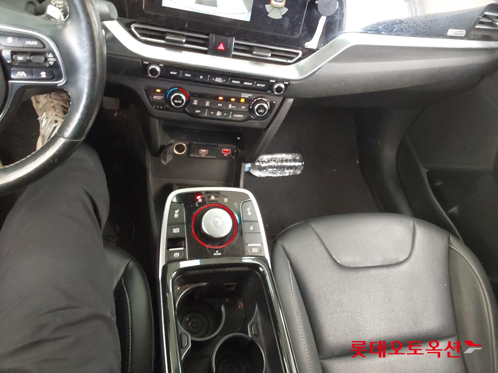 Kia Niro EV id 3816383 из Кореи 34