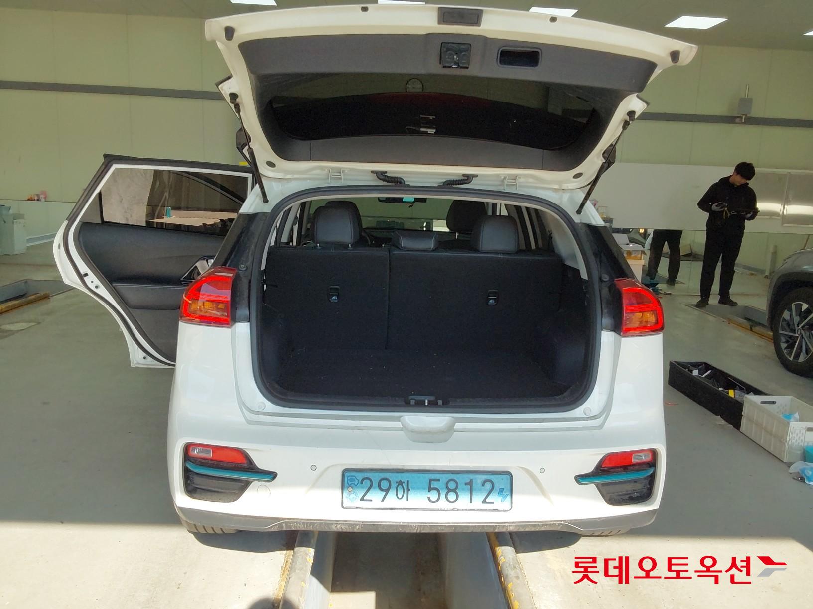 Kia Niro EV id 3816383 из Кореи 38