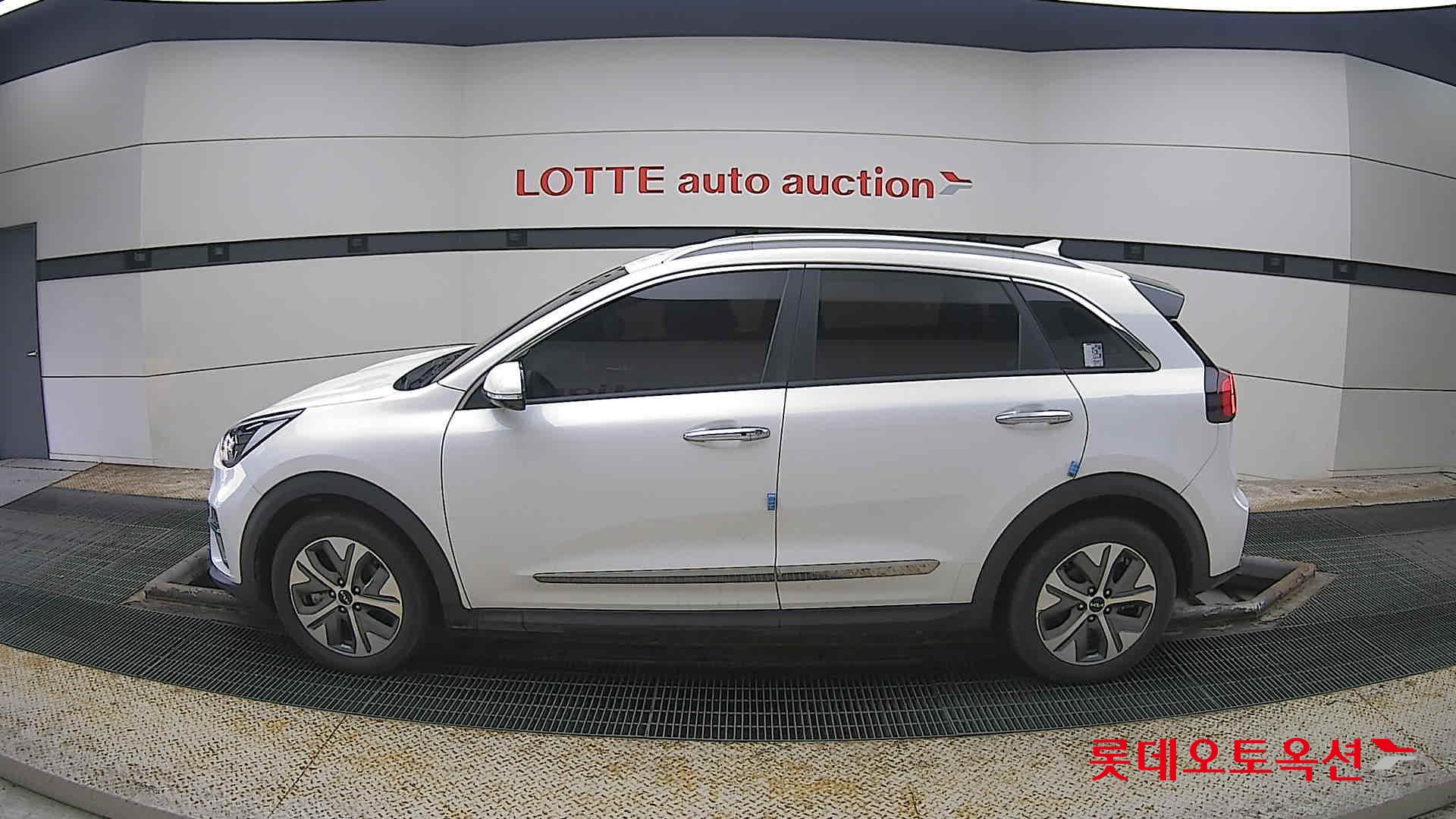 Kia Niro EV id 3809983 из Кореи 7