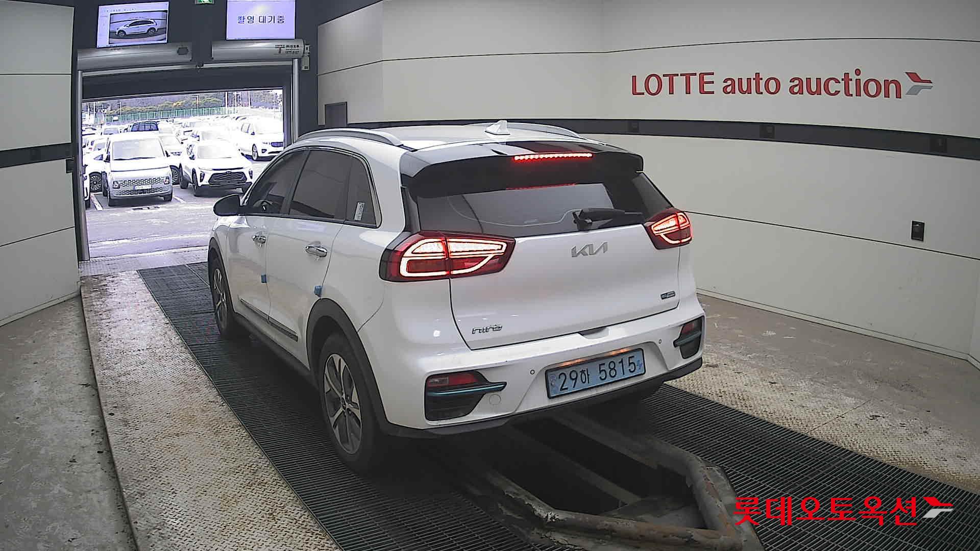 Kia Niro EV id 3809983 из Кореи 9