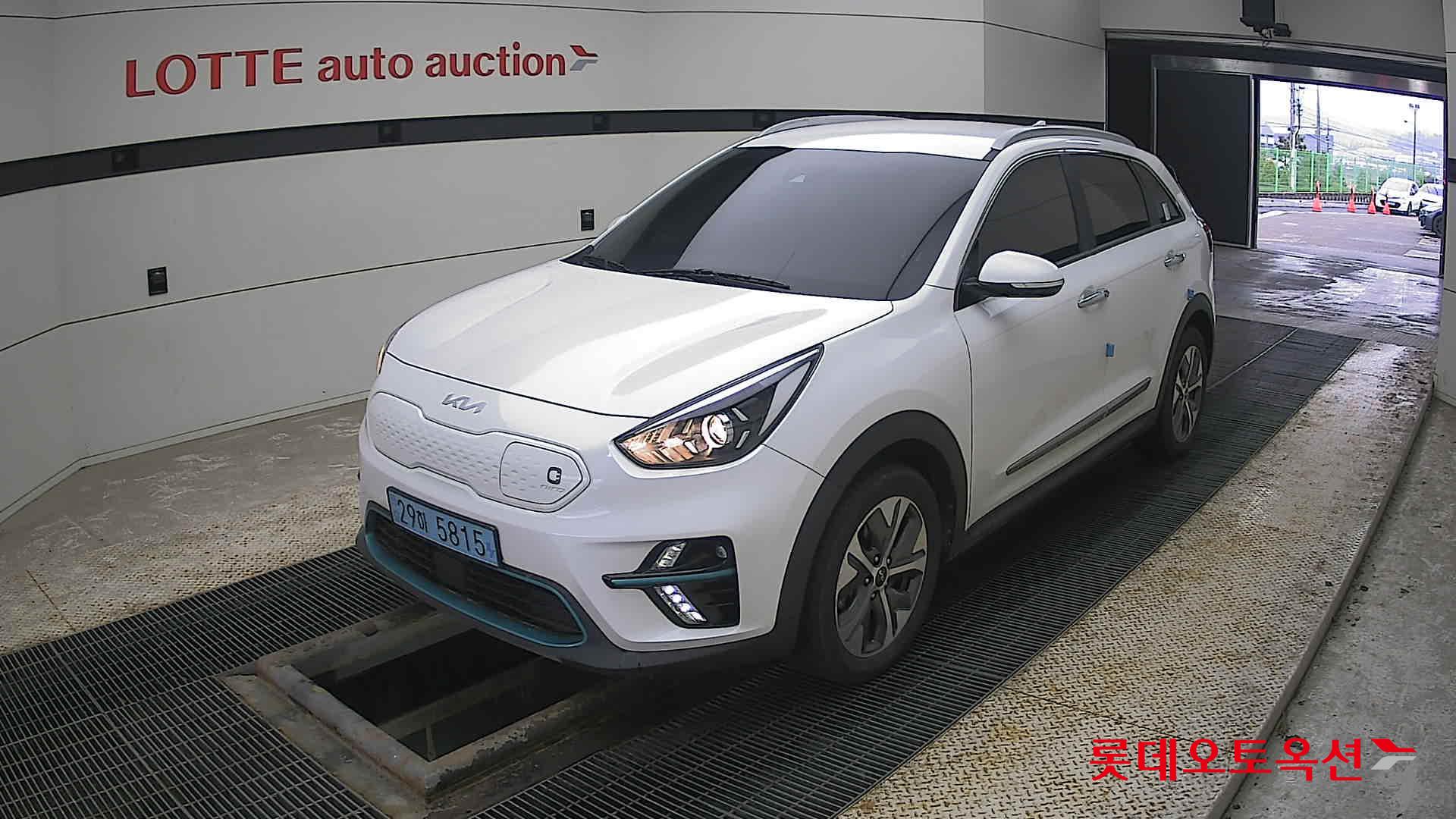 Kia Niro EV id 3809983 из Кореи 14