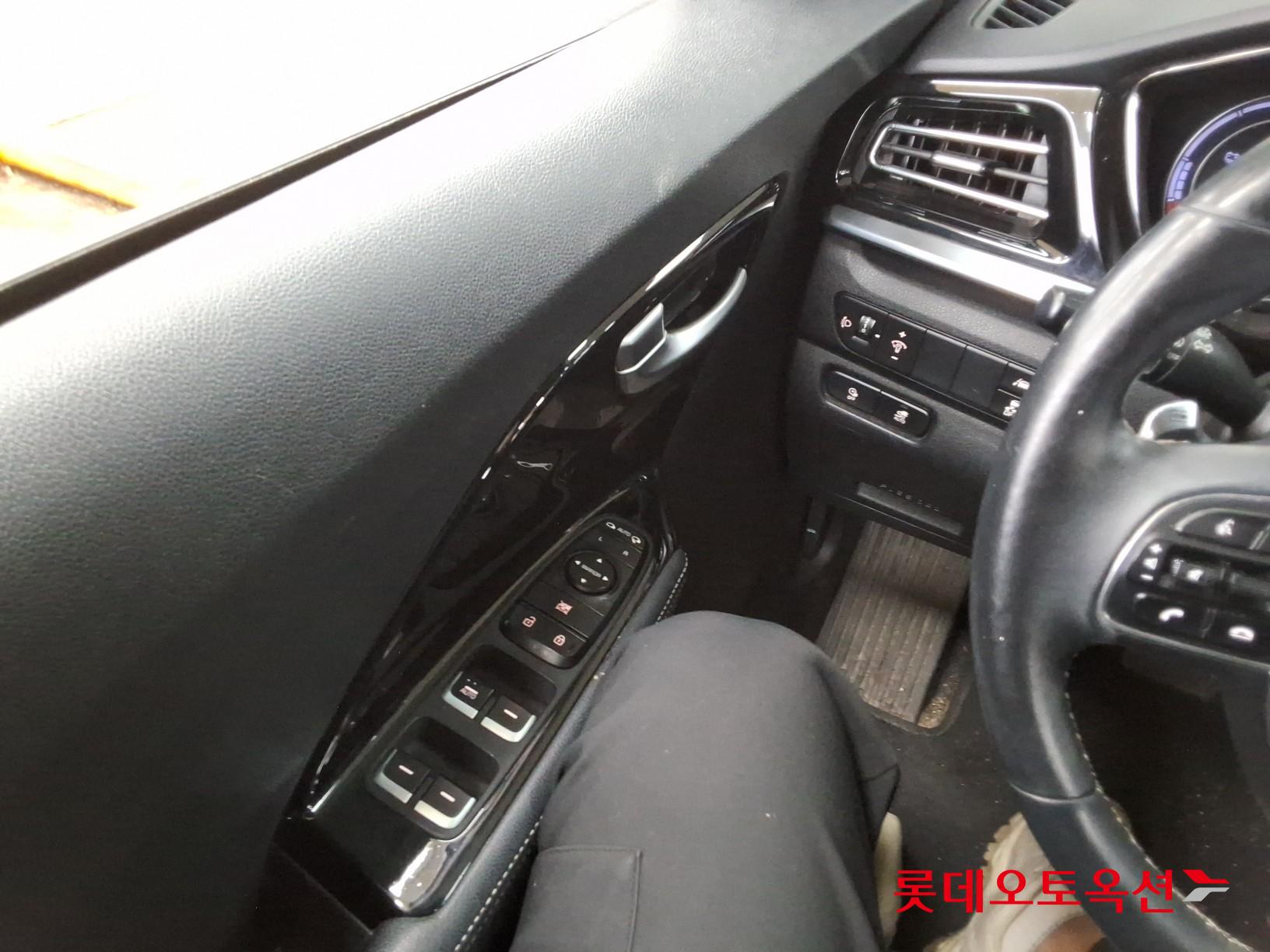 Kia Niro EV id 3809983 из Кореи 28