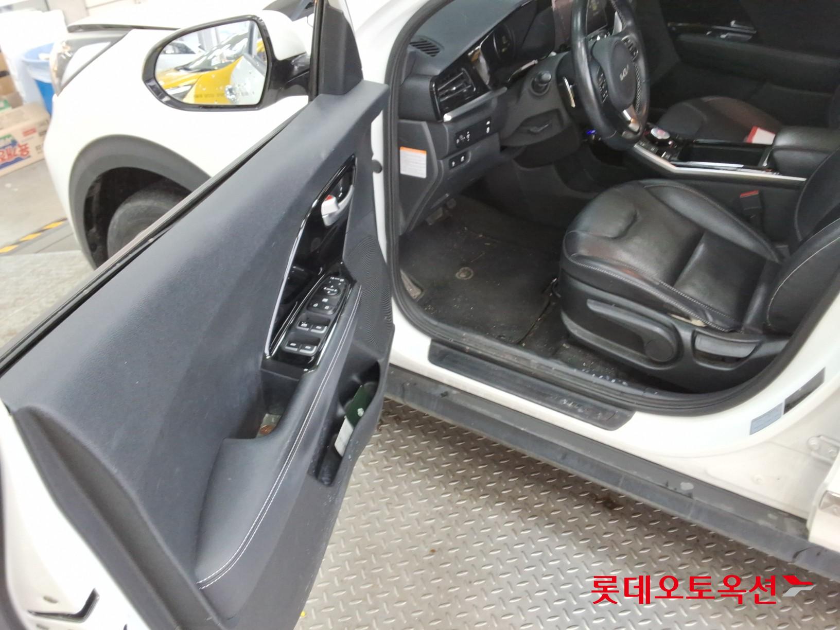 Kia Niro EV id 3809983 из Кореи 35