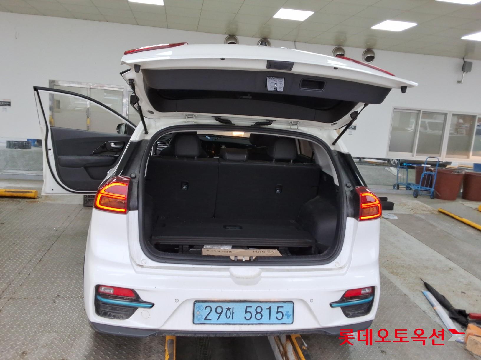 Kia Niro EV id 3809983 из Кореи 37