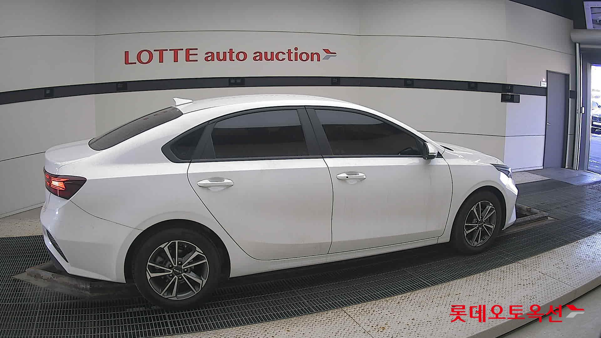 Kia K3 id 3633640 из Кореи 18