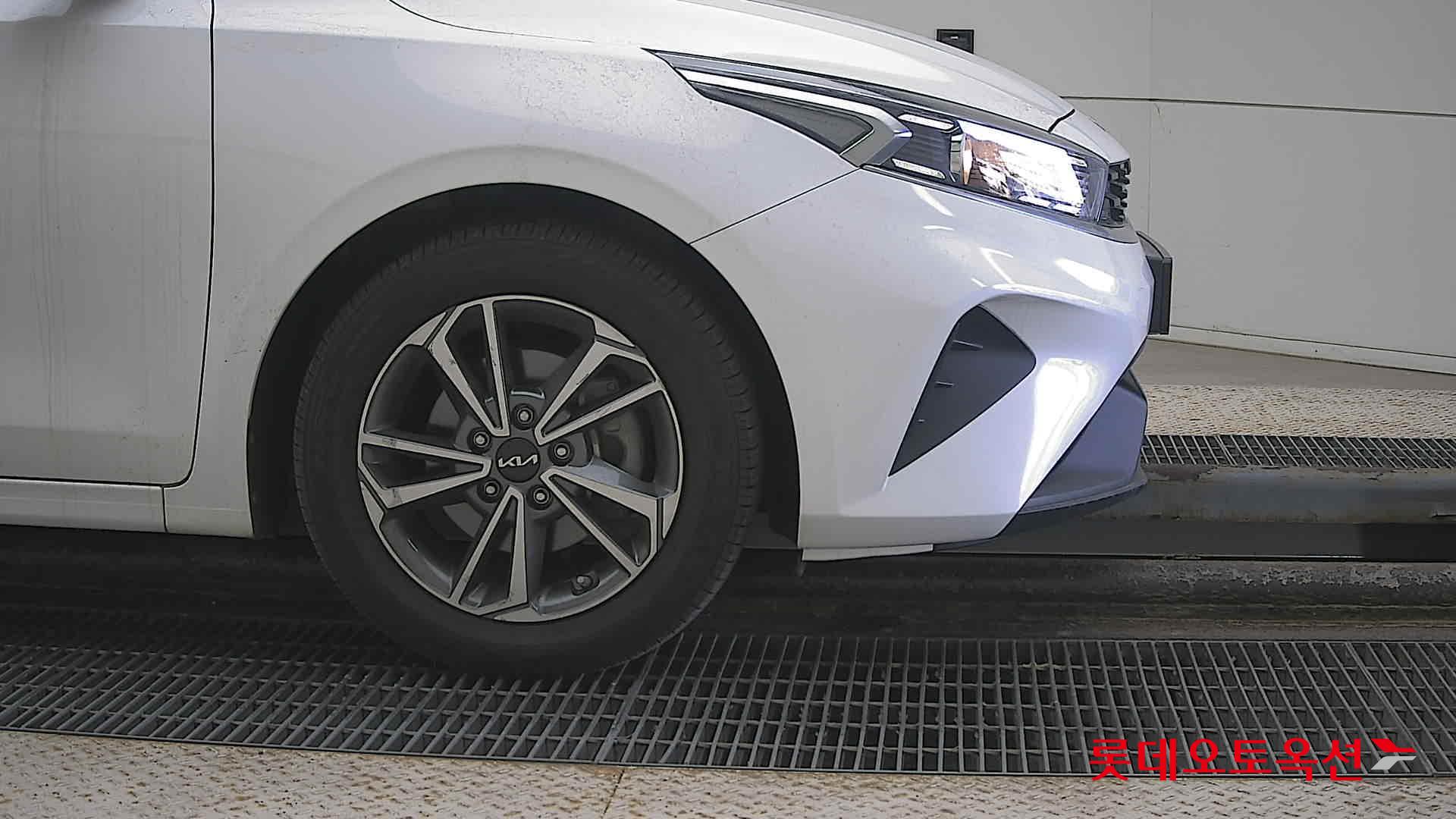 Kia K3 id 3633640 из Кореи 23