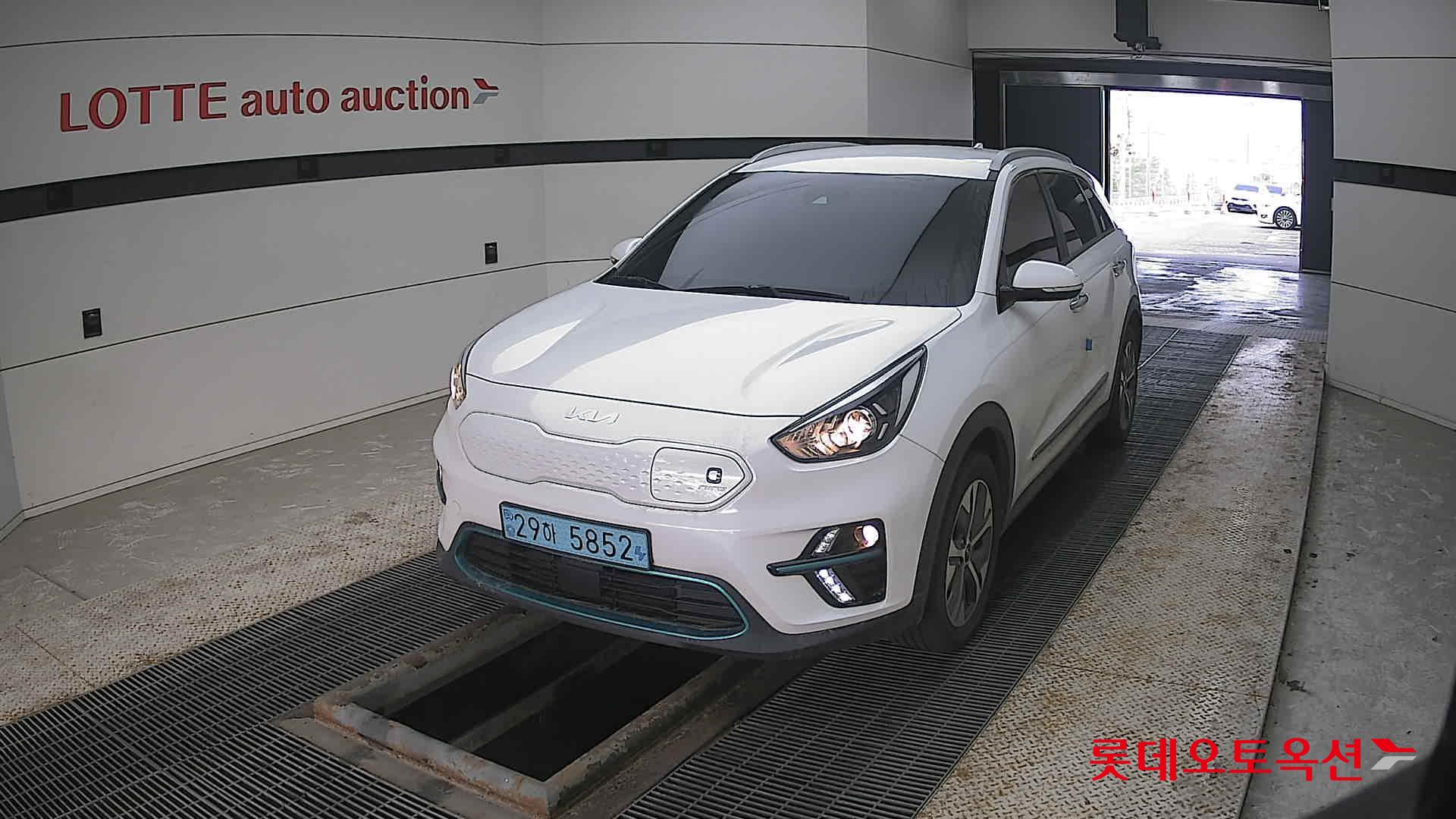 كيا نيرو 2022 - صورة 10