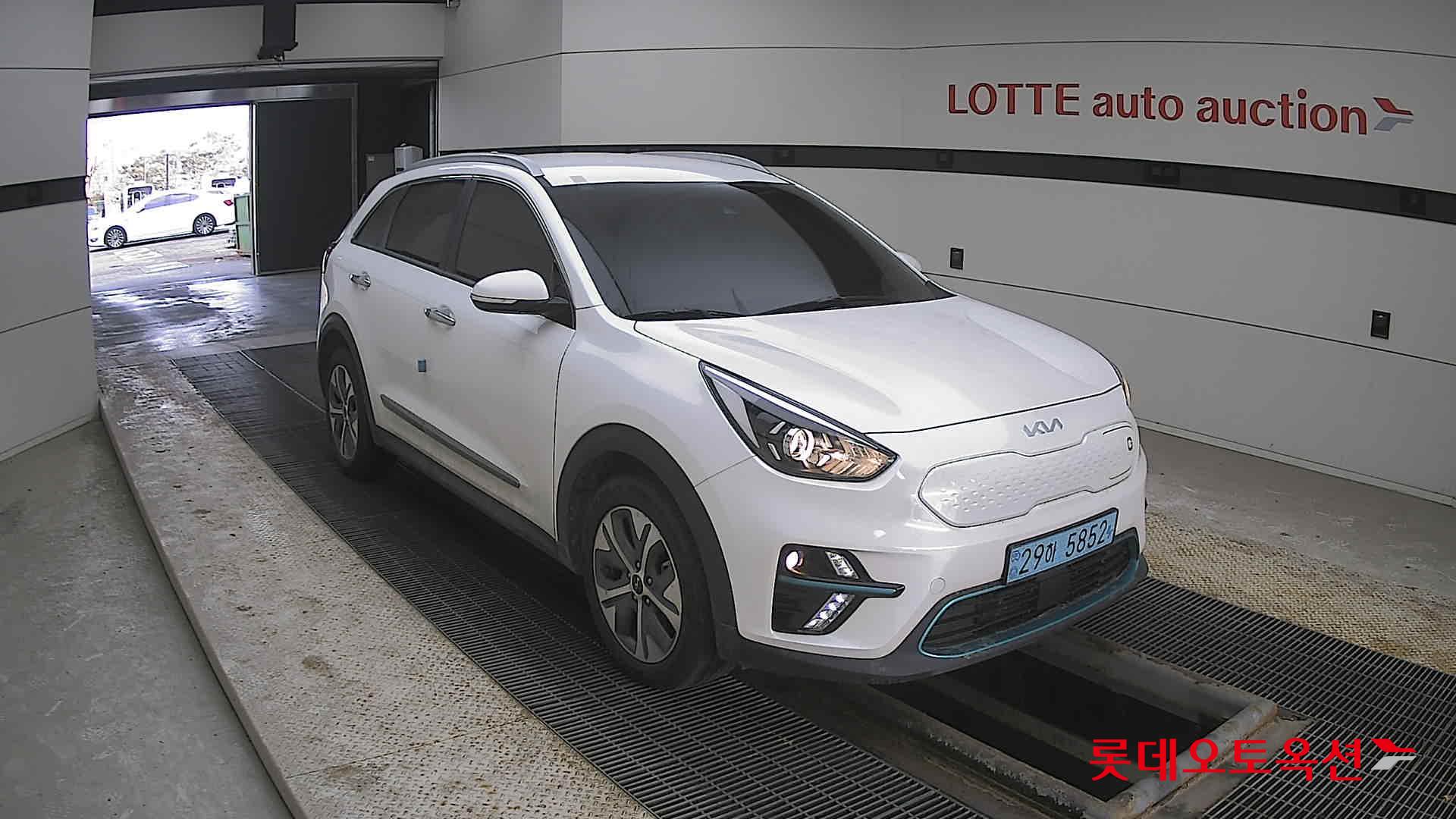 كيا نيرو 2022 - صورة 6